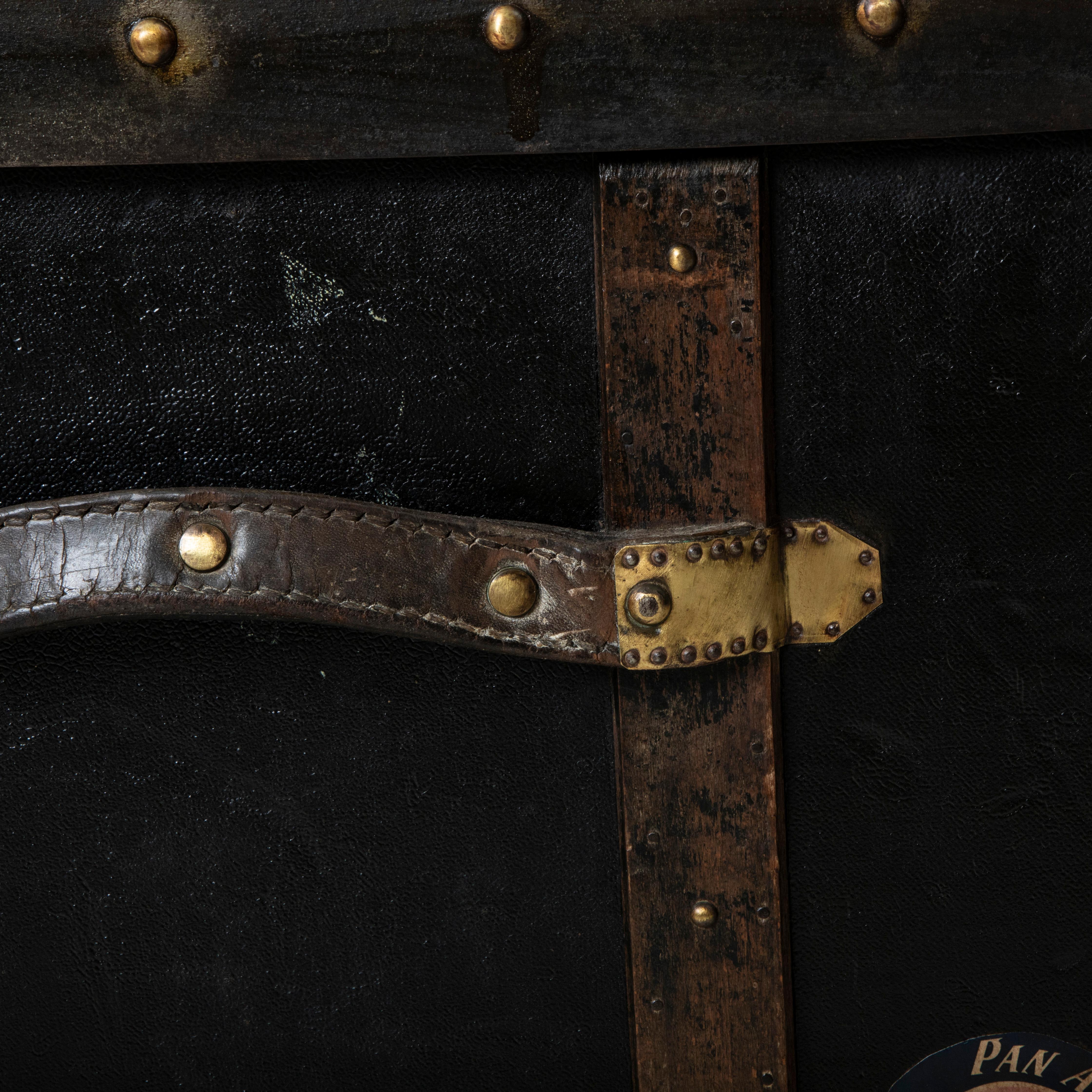 Early 20th Century French Black Leather Steamer Trunk with Brass Detailing For Sale 16