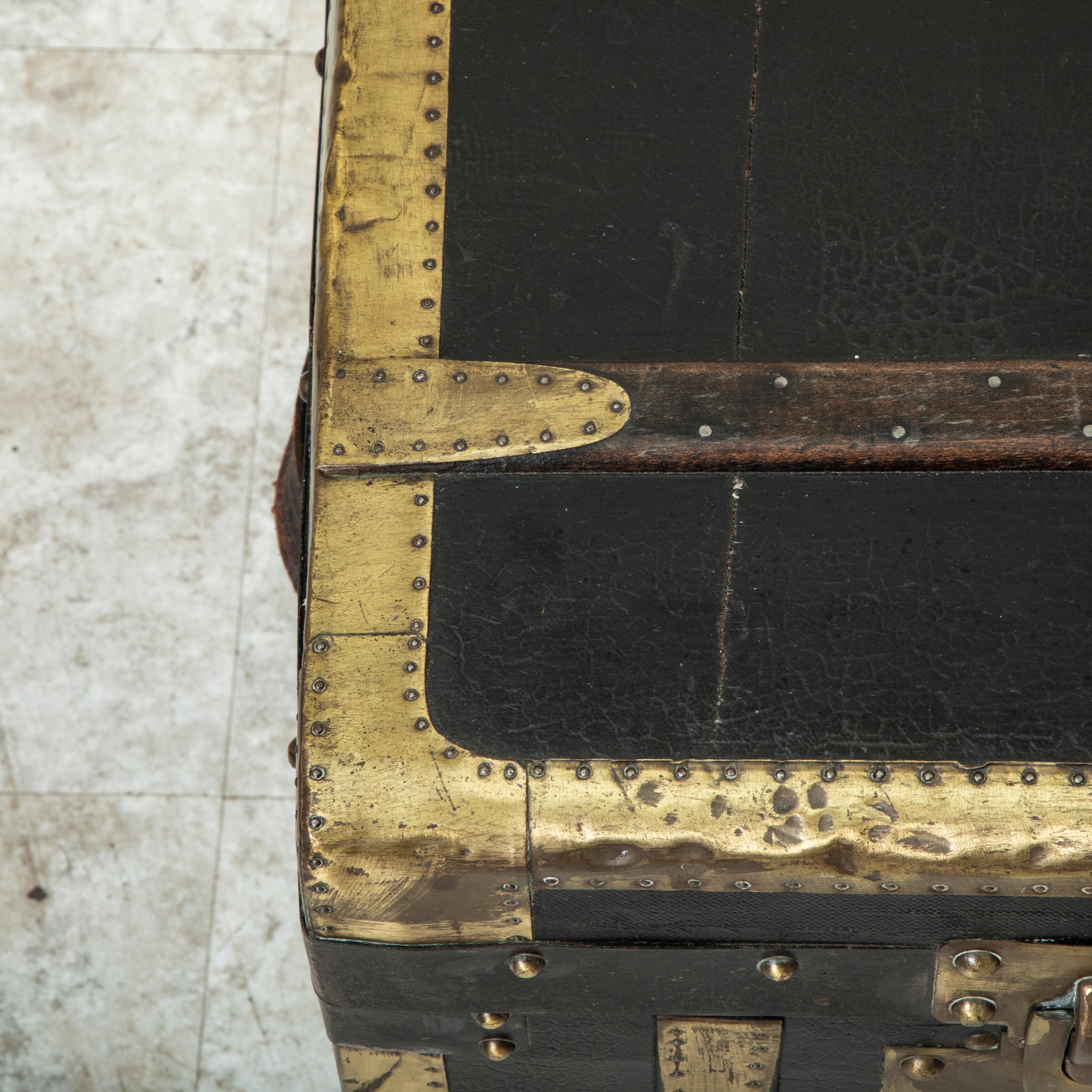 Early 20th Century French Black Leather Traveling Trunk with Brass Detailing For Sale 7