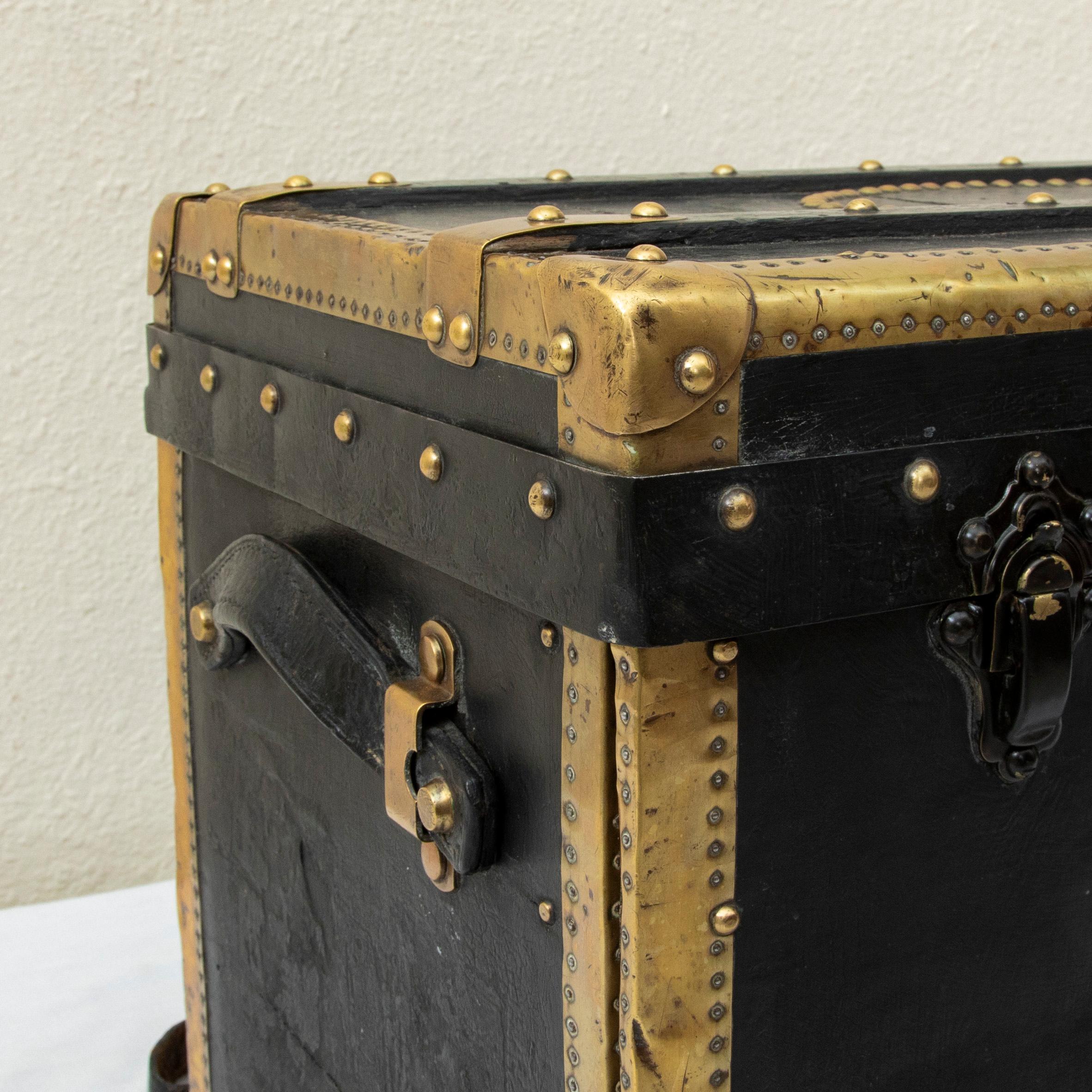 Early 20th Century French Black Leather Traveling Trunk with Brass Detailing For Sale 9
