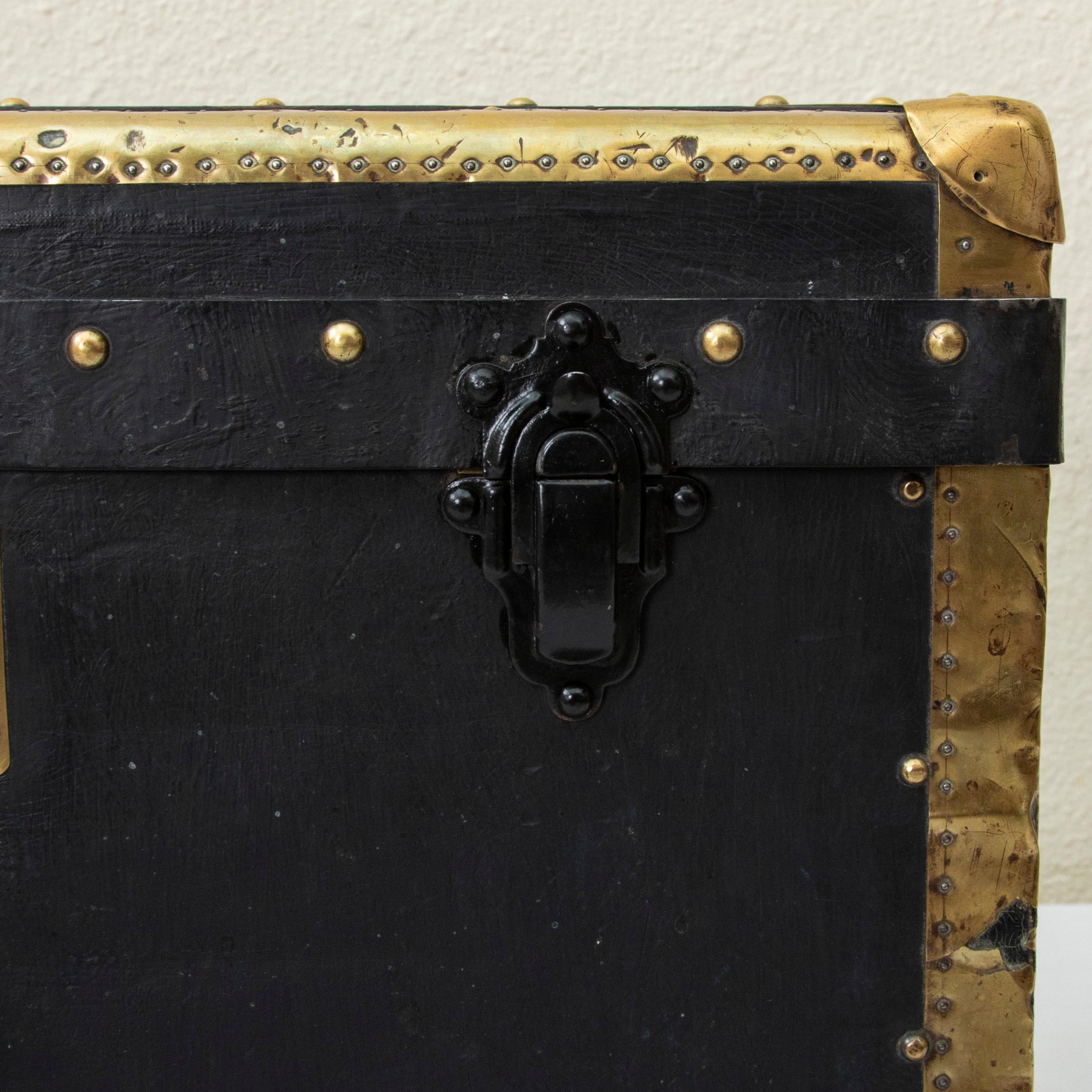 Early 20th Century French Black Leather Traveling Trunk with Brass Detailing For Sale 10