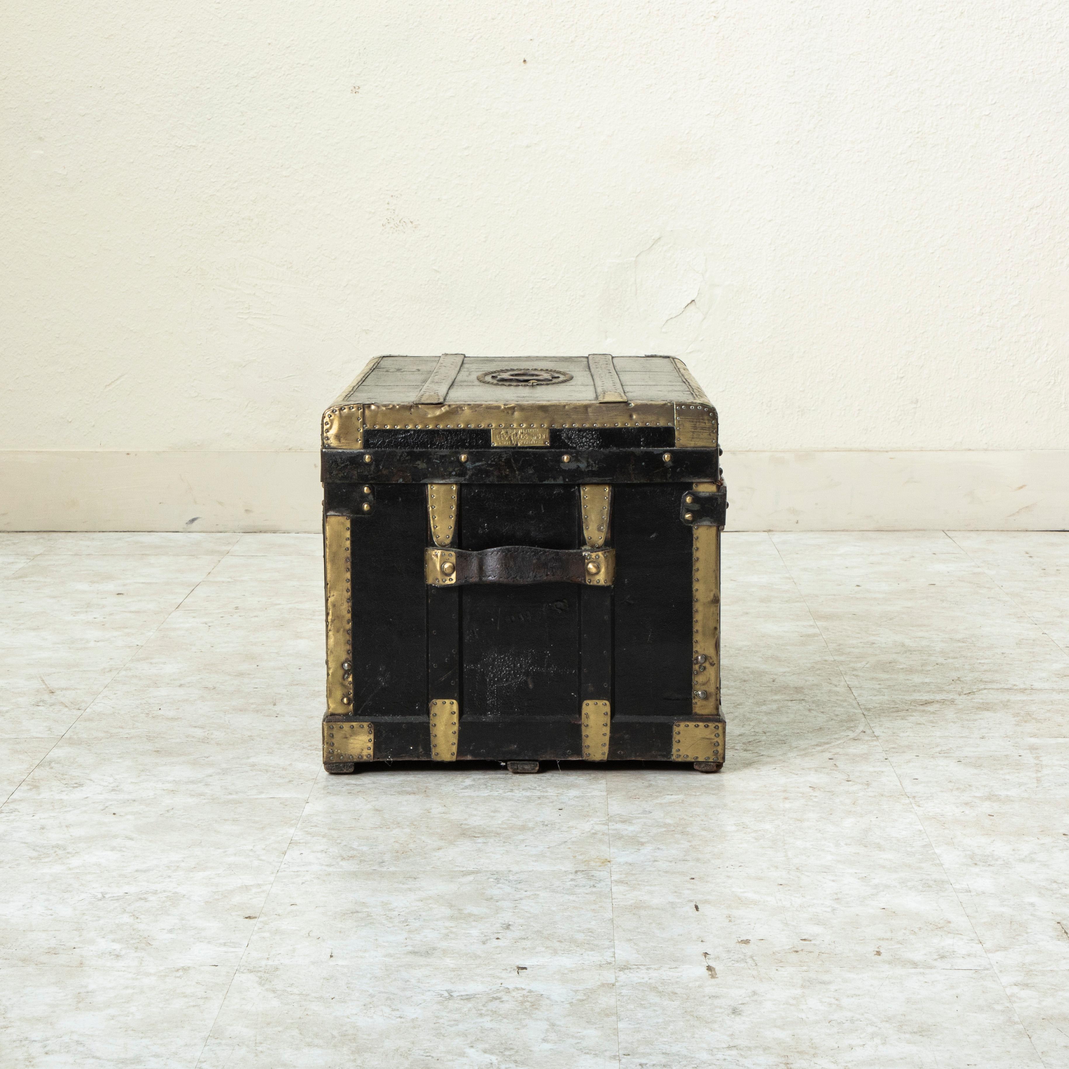 Early 20th Century French Black Leather Traveling Trunk with Brass Detailing For Sale 2