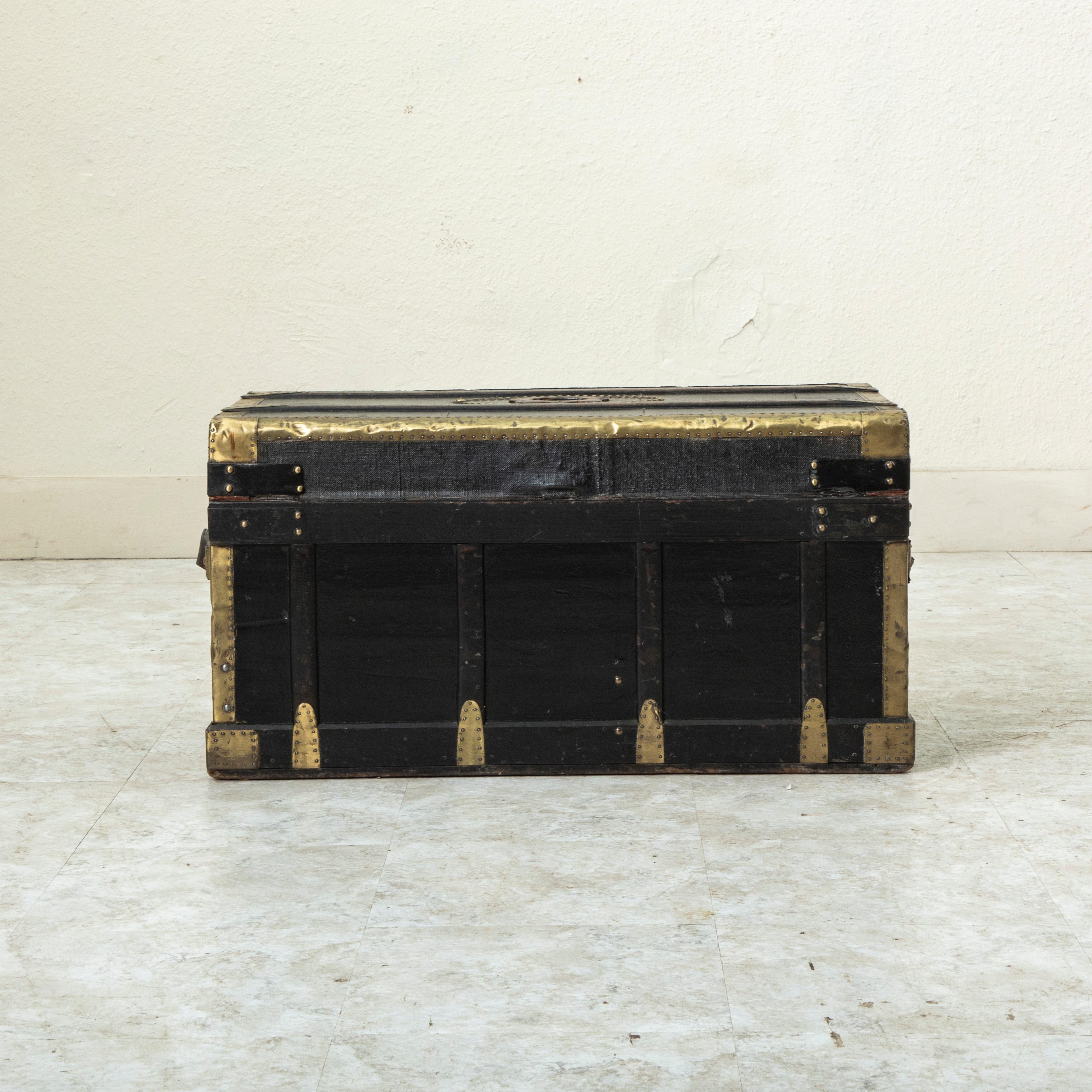 Early 20th Century French Black Leather Traveling Trunk with Brass Detailing For Sale 3