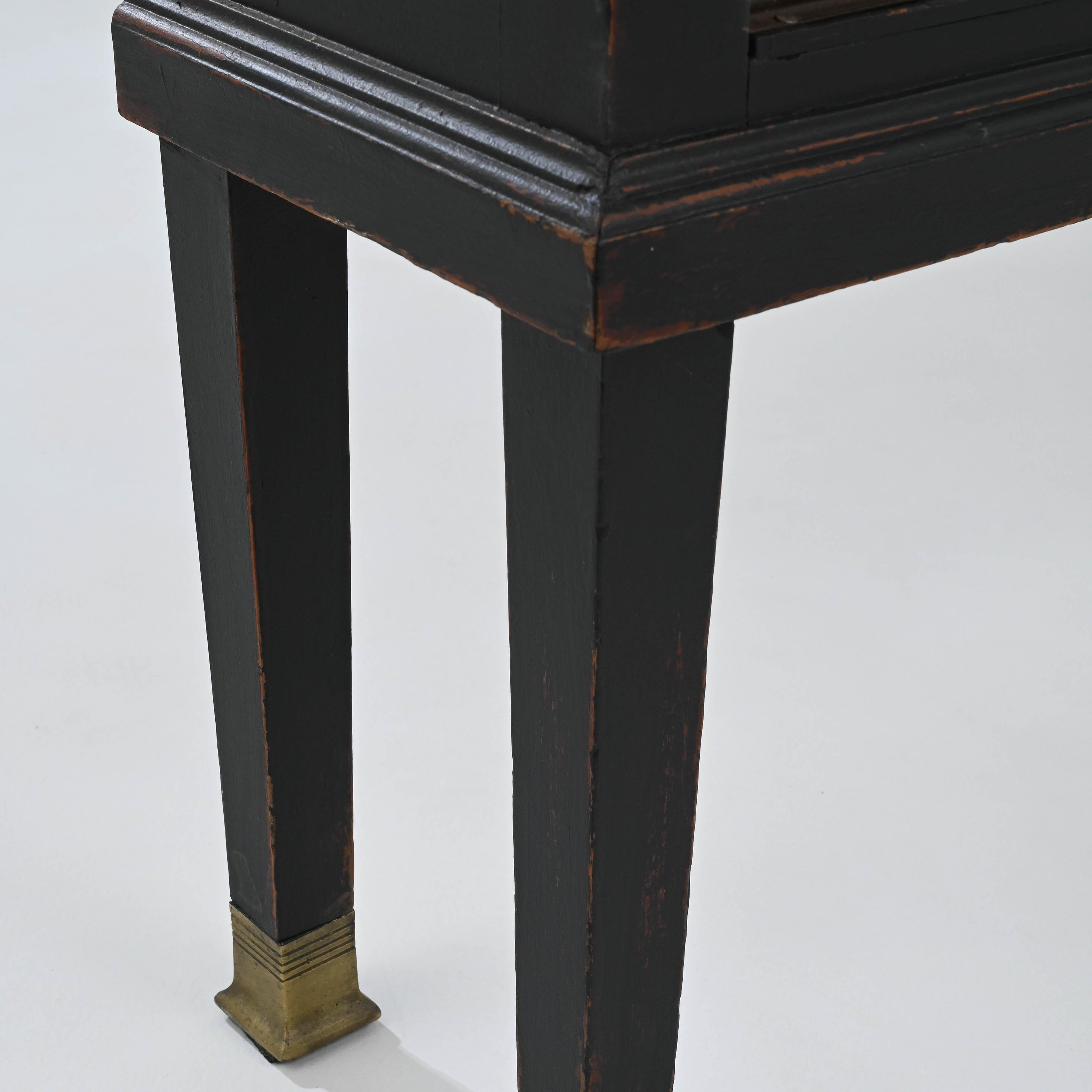 Early 20th Century French Black Patinated Vitrine 6