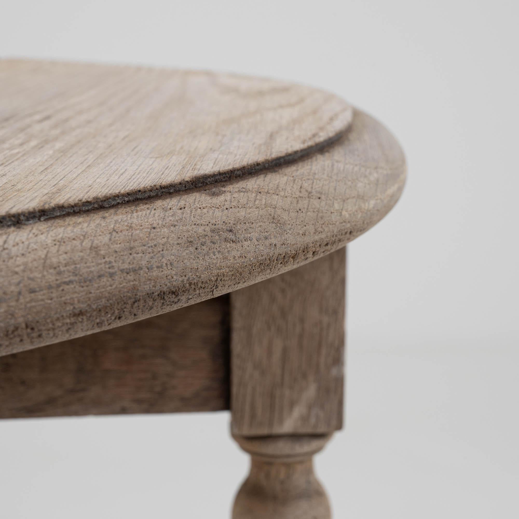 Early 20th Century French Bleached Oak Drop Leaf Table 4