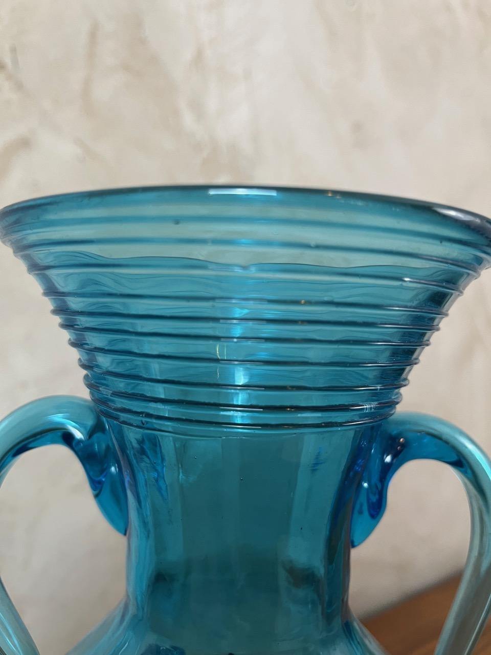 Verre soufflé bleu français du début du 20e siècle, années 1900 en vente 5