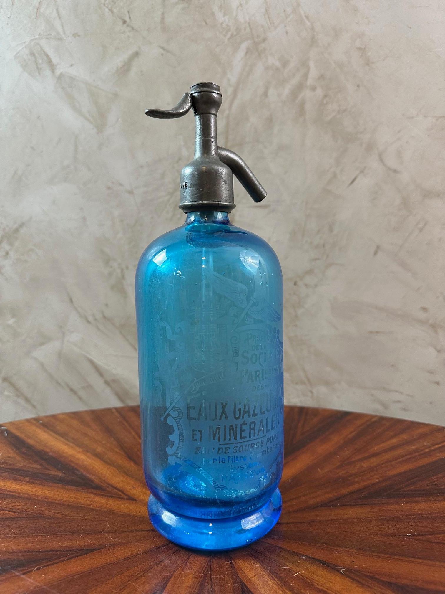 Very beautiful siphon in blue glass engraved 