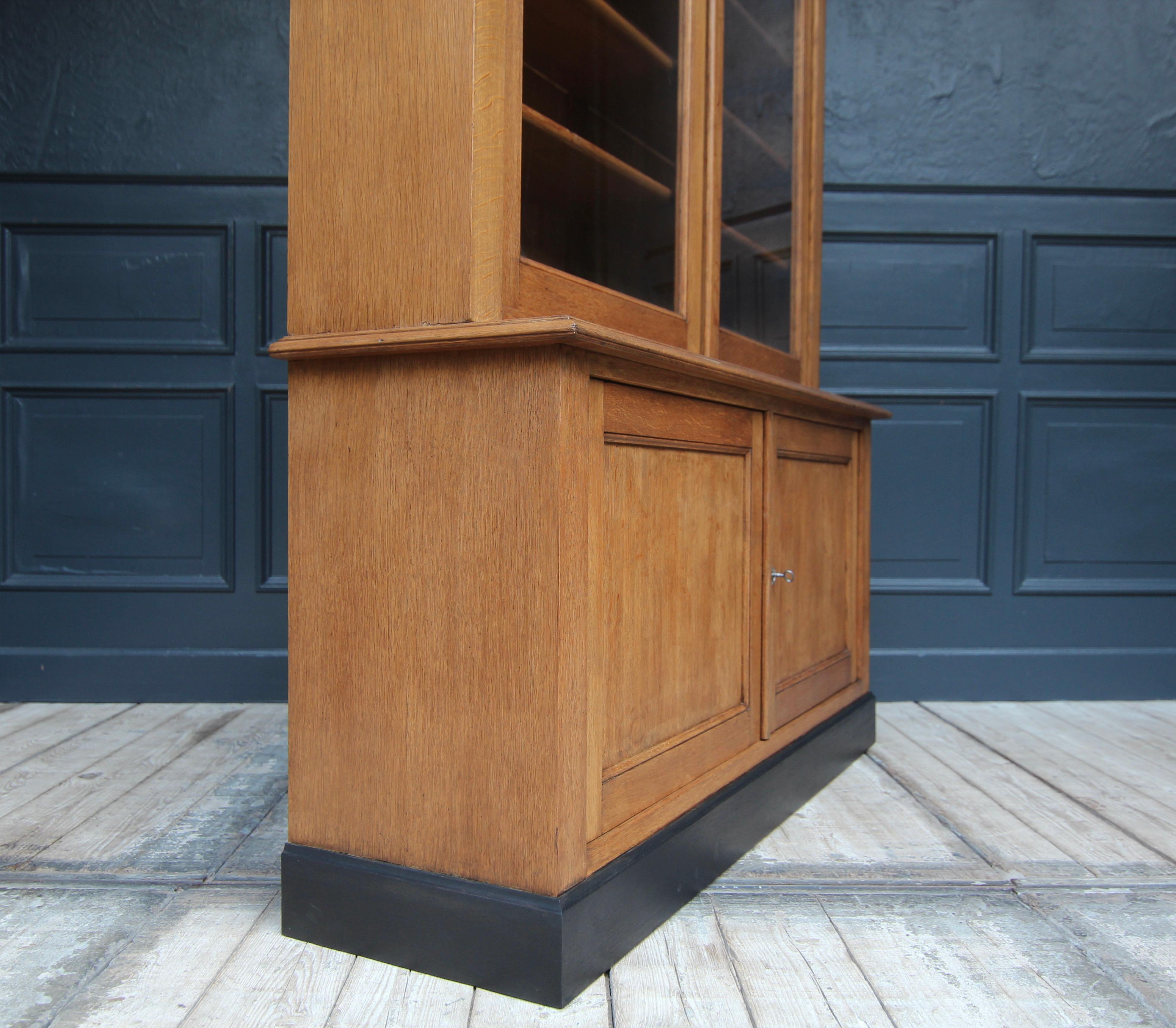 Early 20th Century French Bookcase Cabinet 14