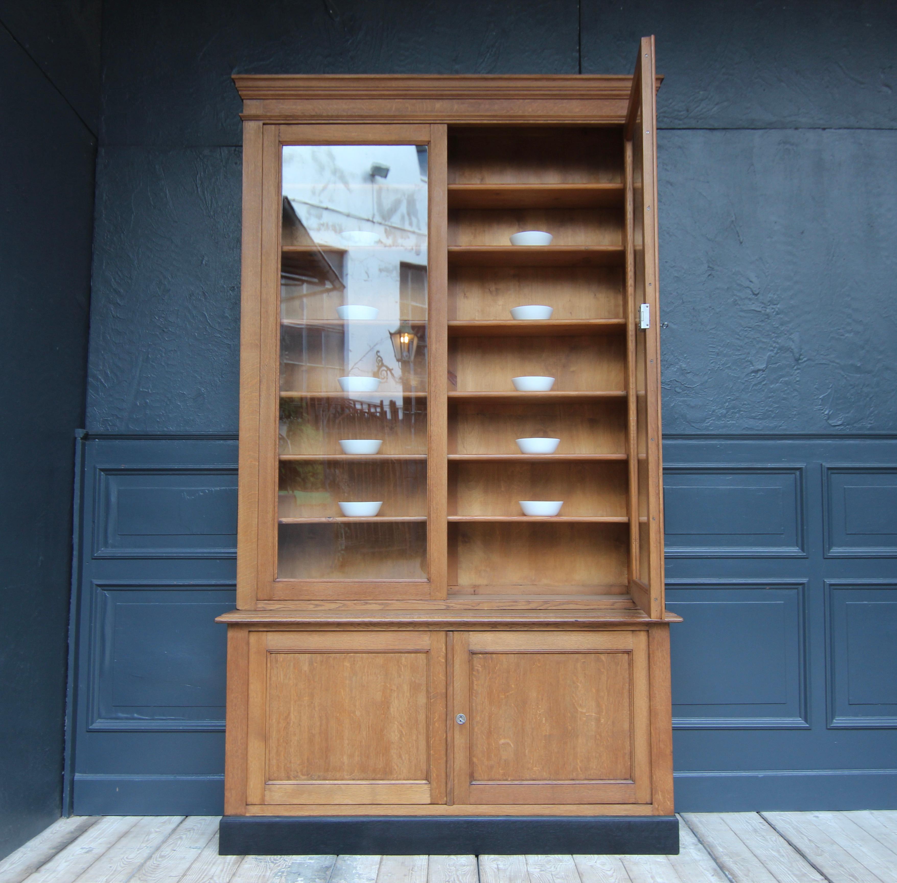 Oak Early 20th Century French Bookcase Cabinet