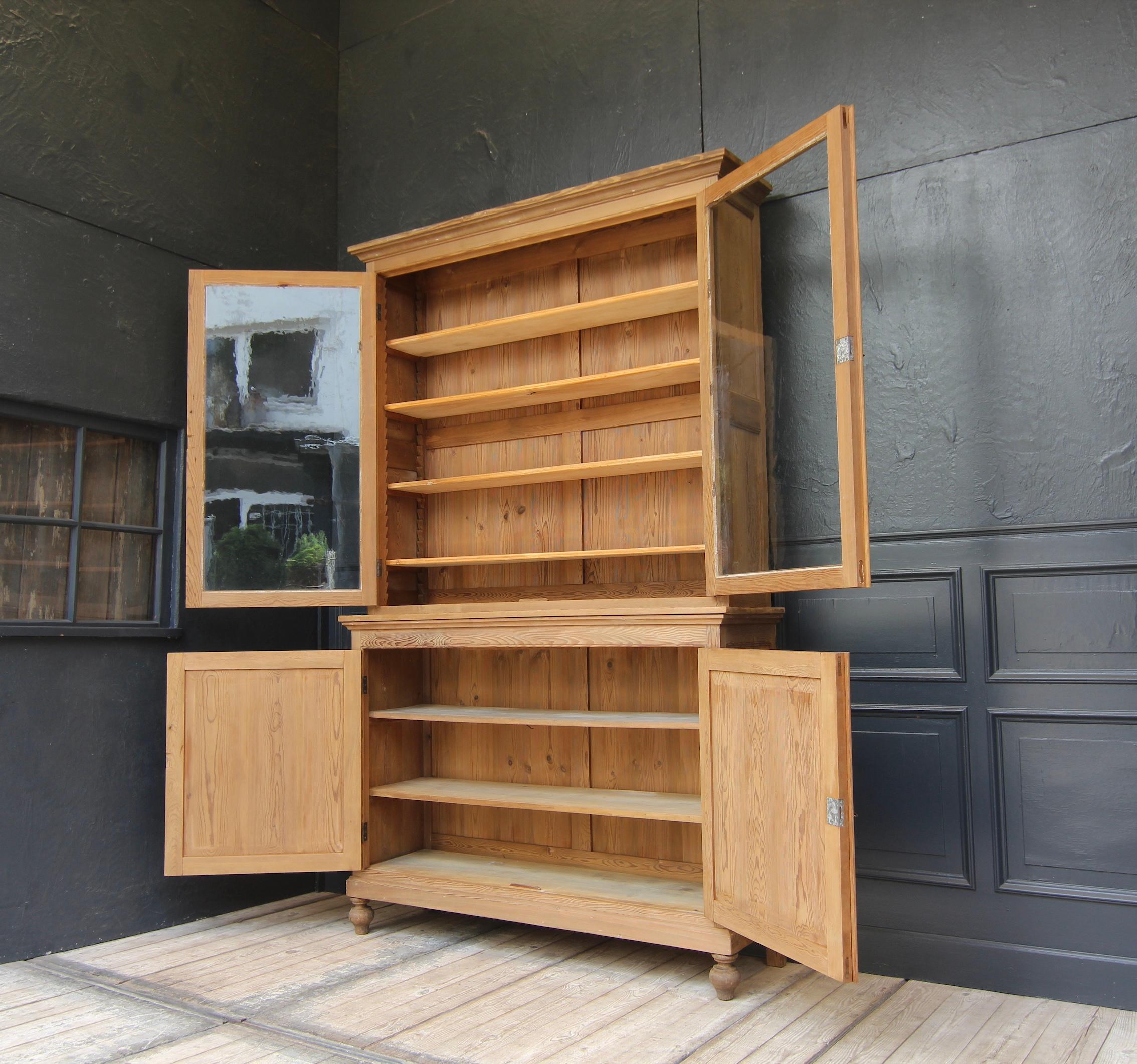 Early 20th Century French Bookcase Cabinet 2