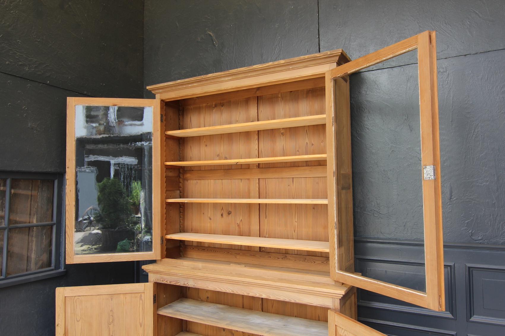 Early 20th Century French Bookcase Cabinet 3