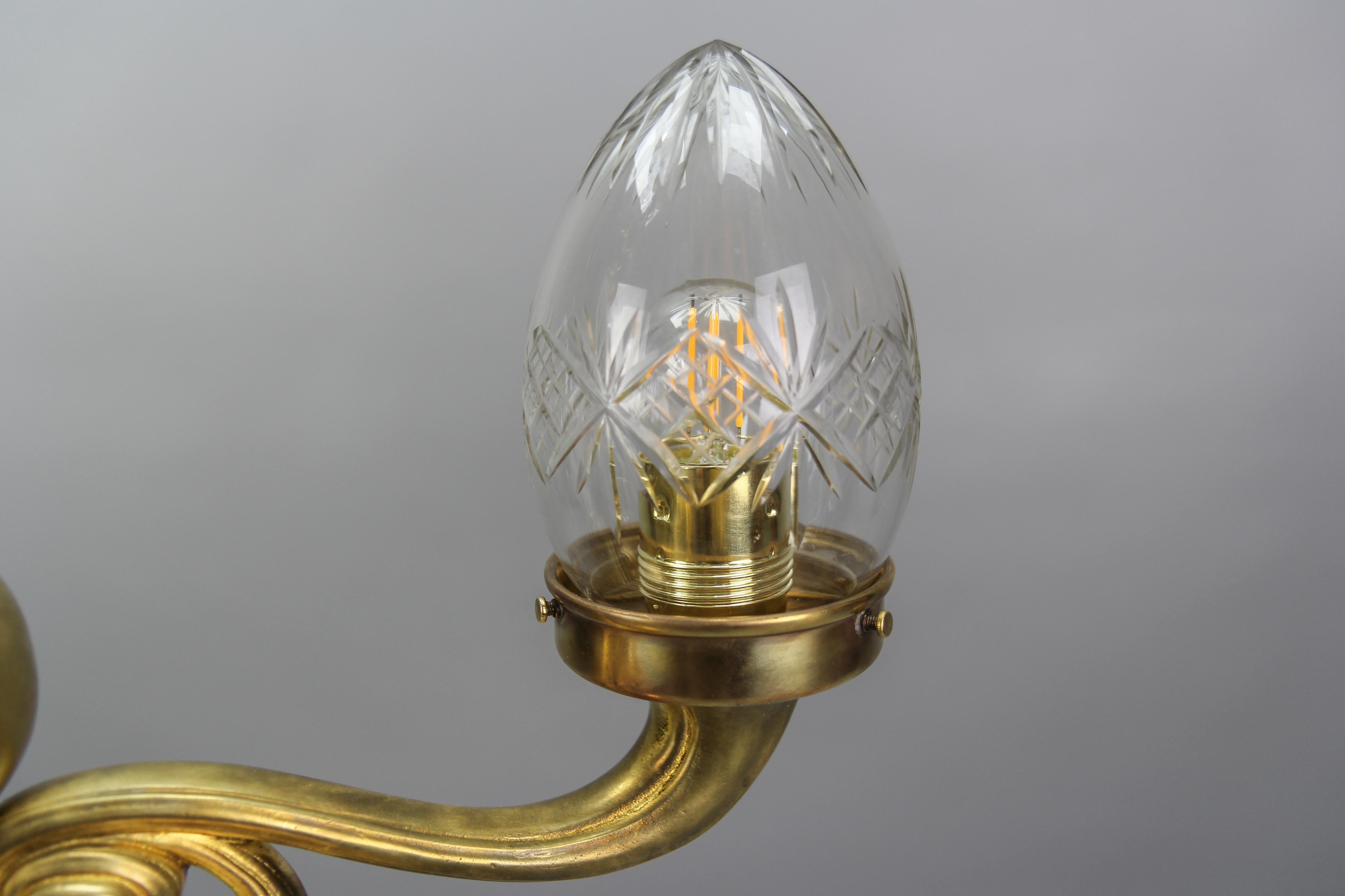 Early 20th Century French Brass and Clear Cut Glass Three-Light Chandelier 4