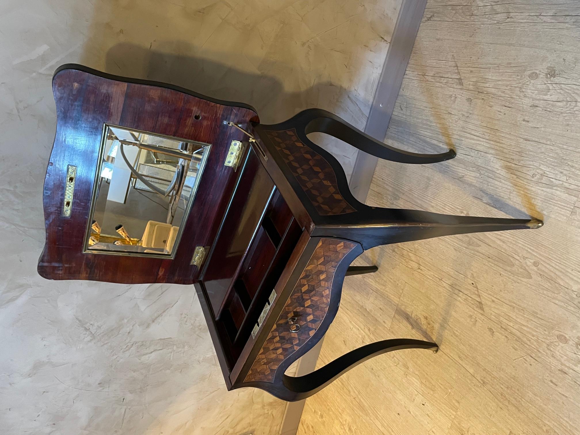 Early 20th Century French Brass and Marquetry Opening Table, 1900s For Sale 8