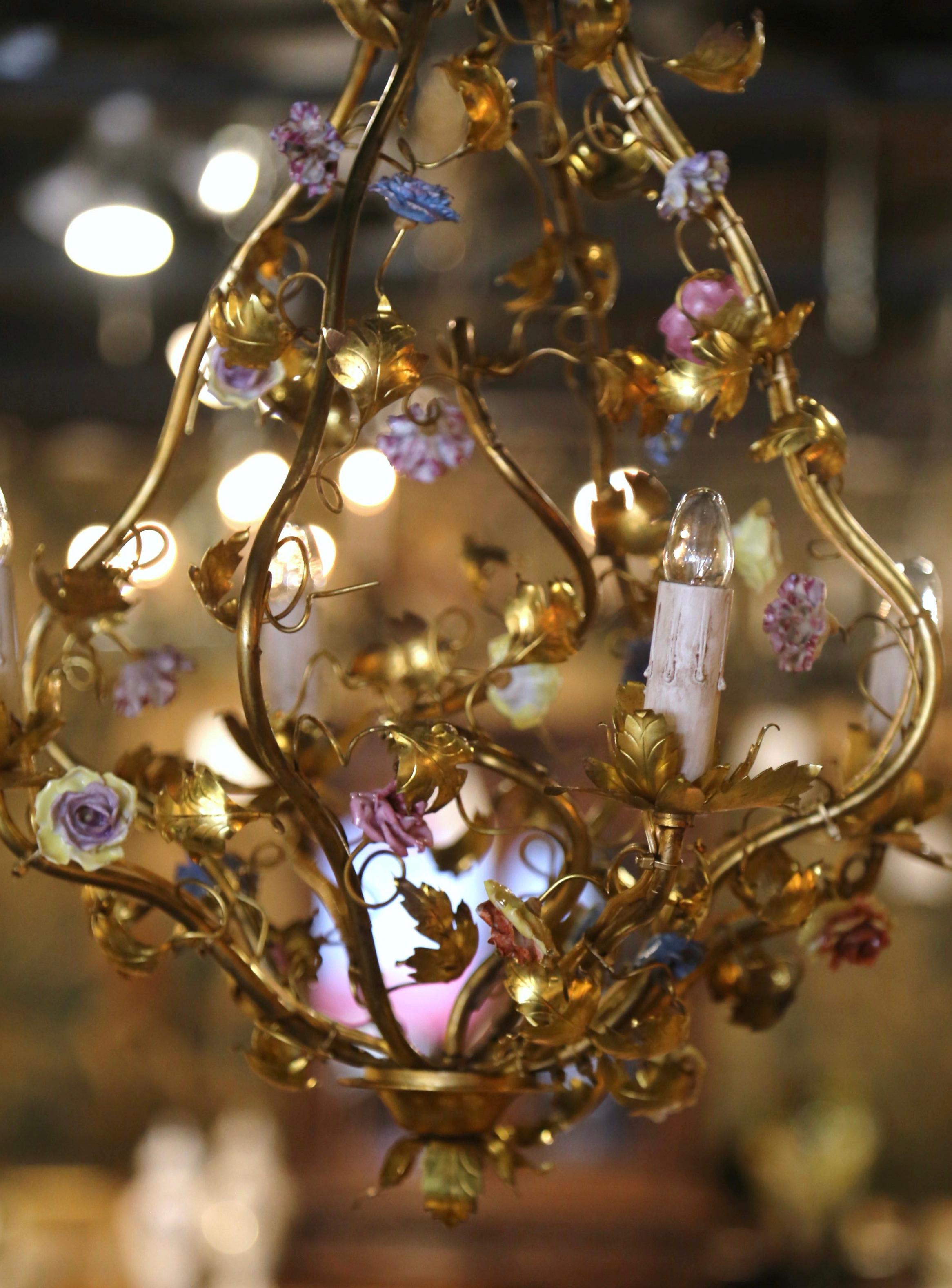 Early 20th Century French Brass and Porcelain Flowers Four-Light Chandelier In Excellent Condition For Sale In Dallas, TX
