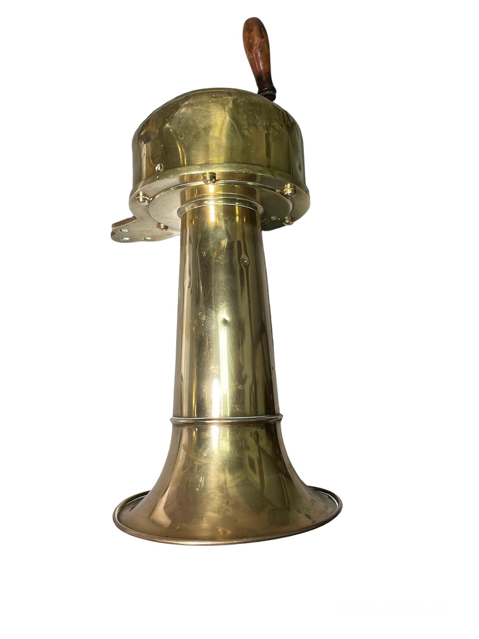 Early 20th Century French Brass Klaxon Horn 4