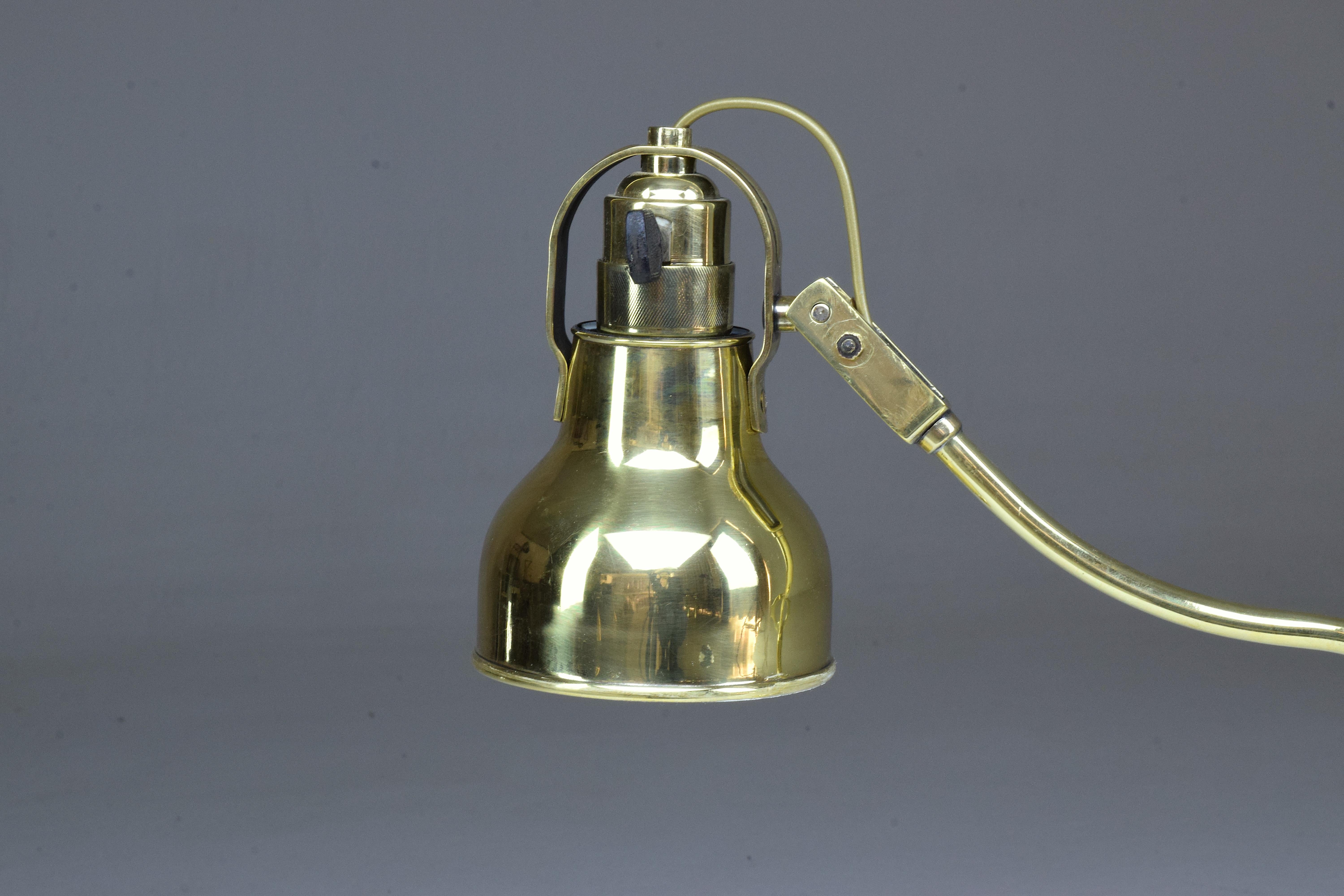 Early 20th Century French Brass Lamp In Good Condition For Sale In Paris, FR