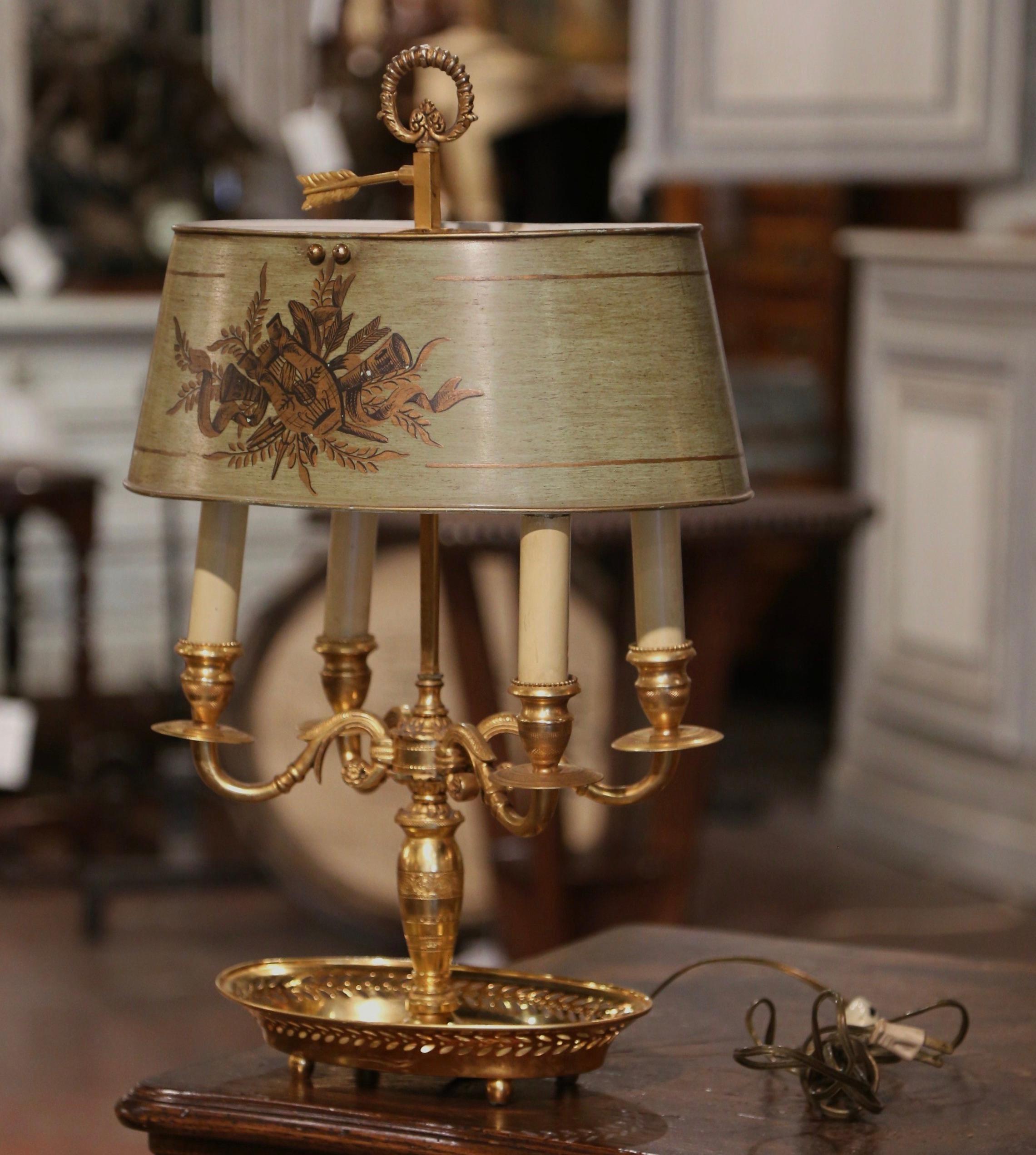 Early 20th Century French Brass & Painted Tole Four-Light Bouillotte Table Lamp For Sale 1