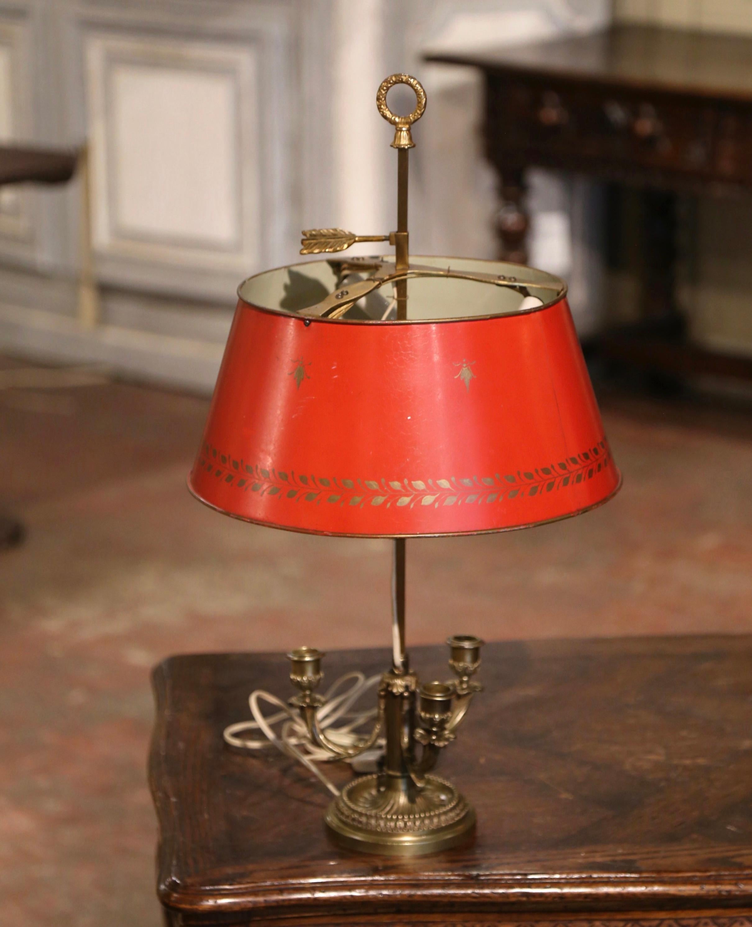 Early 20th Century French Brass & Painted Tole Three-Light Bouillotte Table Lamp In Excellent Condition For Sale In Dallas, TX