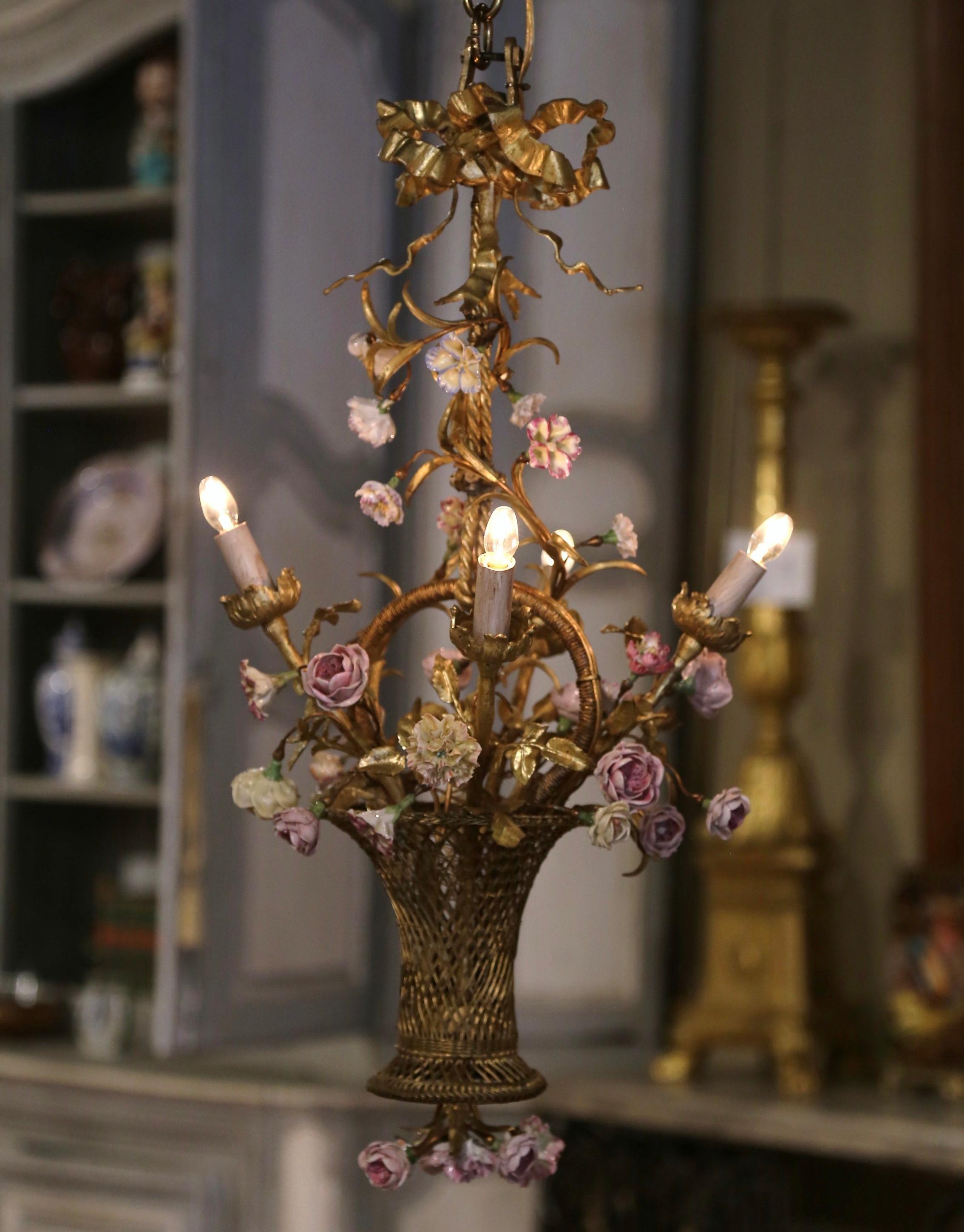 Early 20th Century French Brass & Porcelain Flowers Four-Light Basket Chandelier For Sale 2