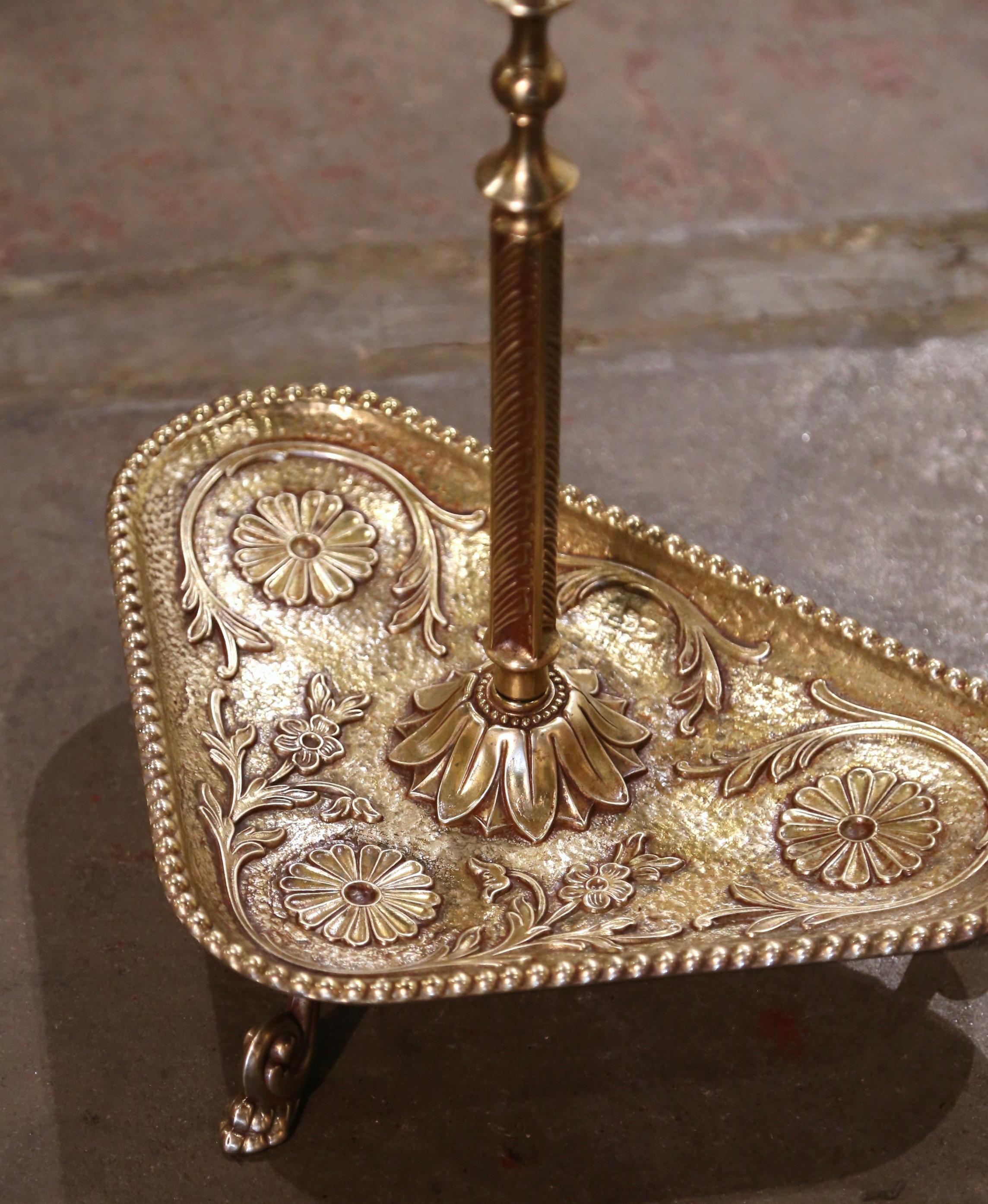 Early 20th Century French Brass Umbrella Stand with Repousse Motifs 2