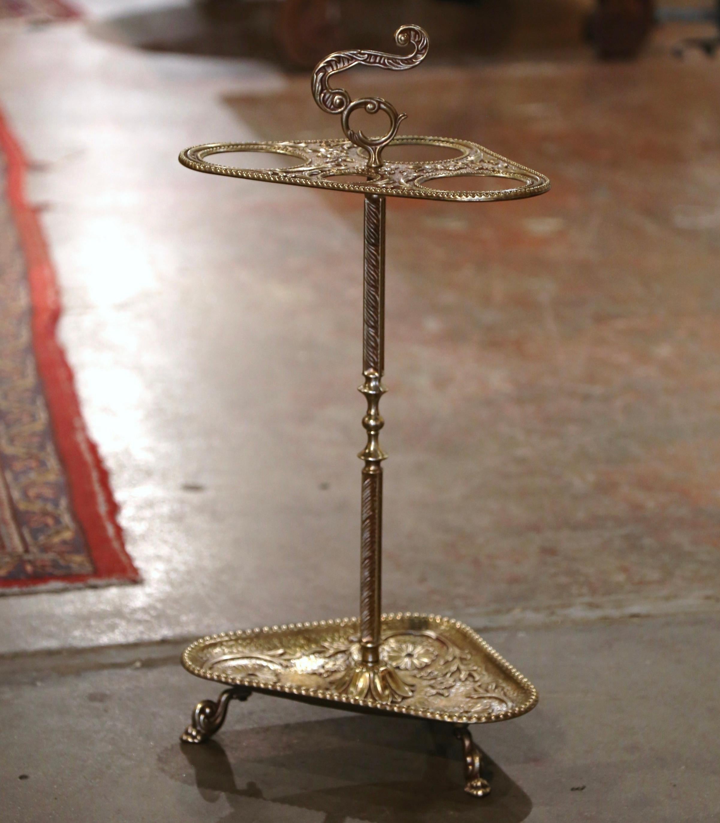 Early 20th Century French Brass Umbrella Stand with Repousse Motifs 4