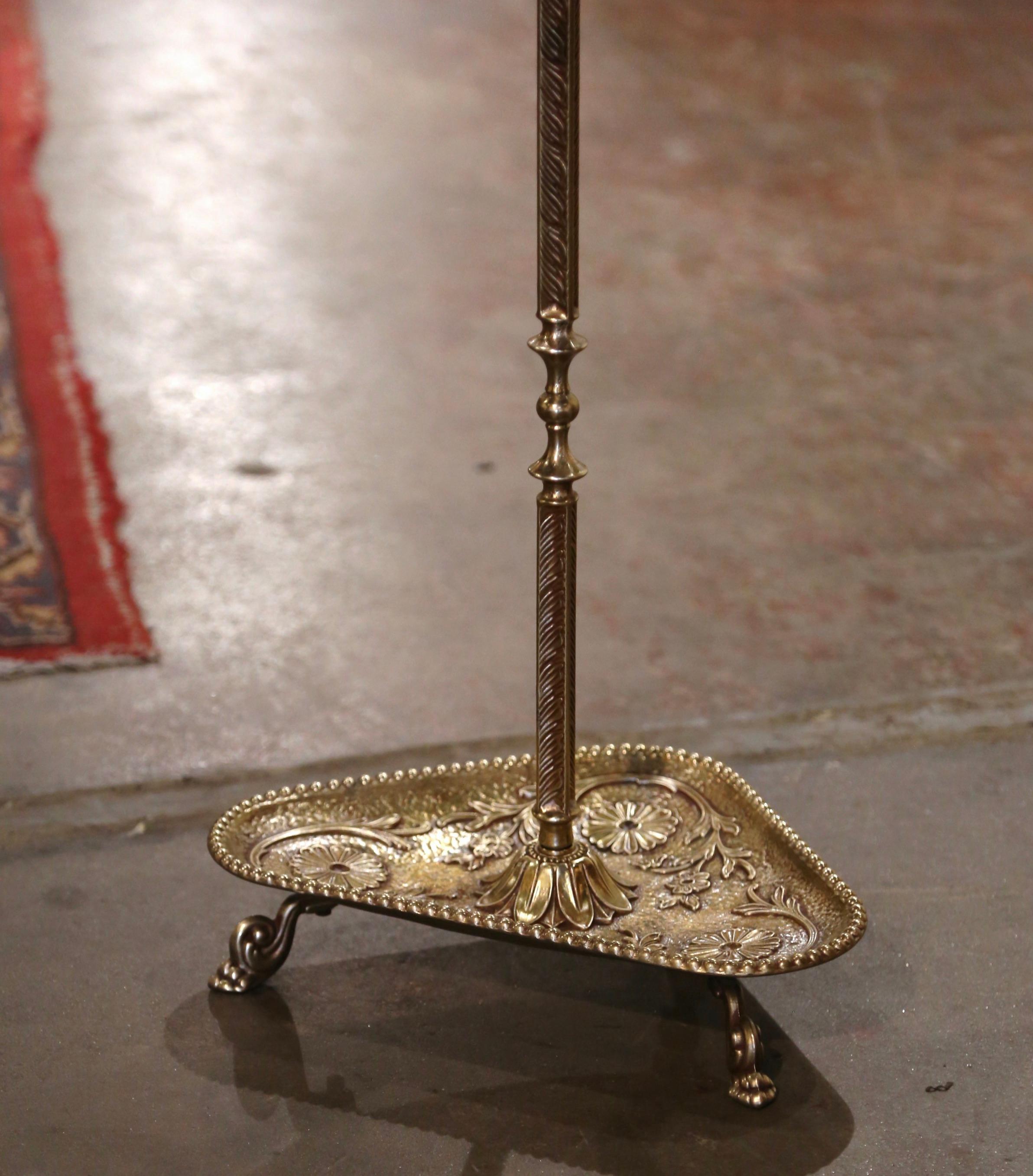 Early 20th Century French Brass Umbrella Stand with Repousse Motifs 5