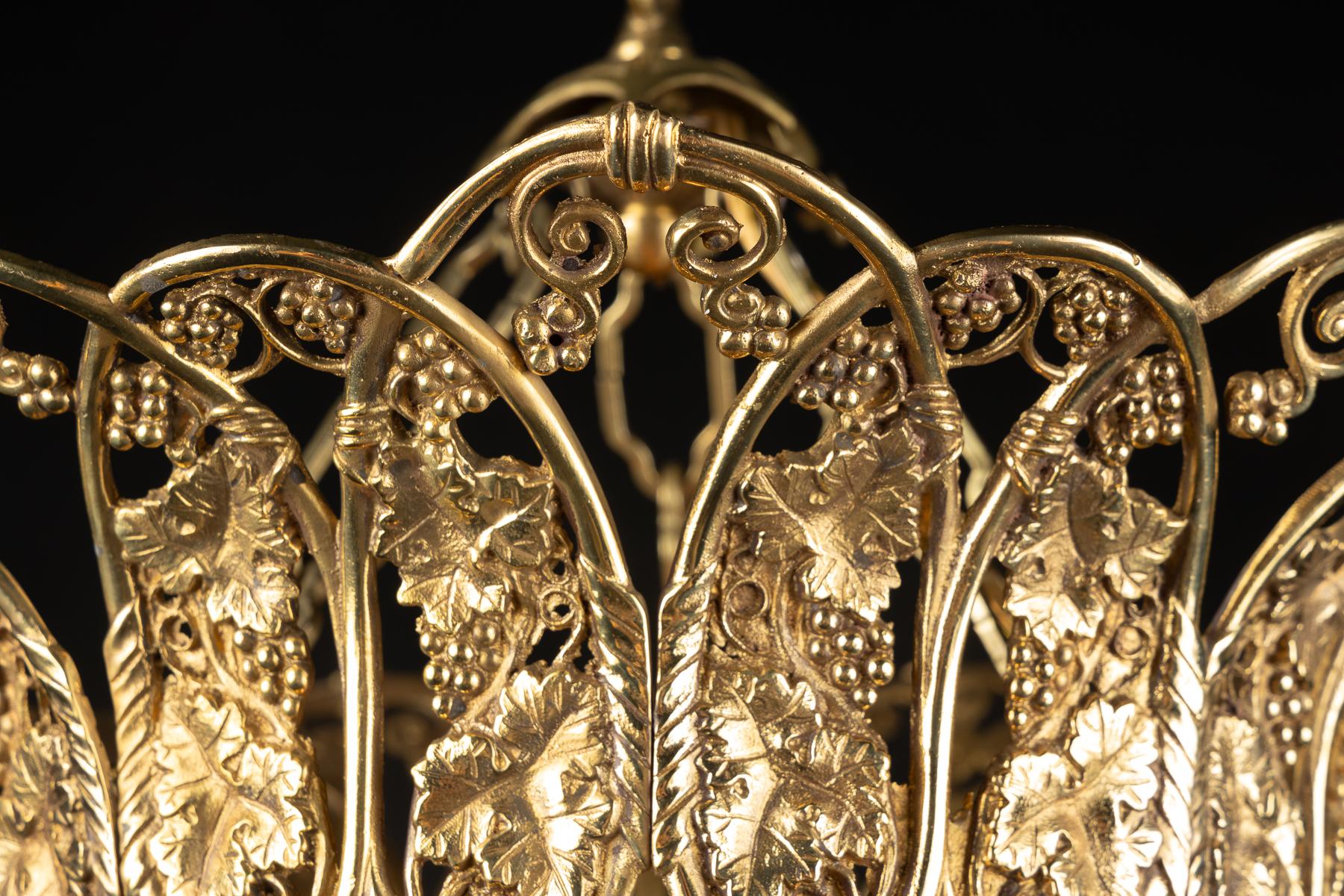 Französischer Kronleuchter aus Bronze und Baccarat-Kristall des frühen 20. Jahrhunderts, Traubenkrone im Angebot 1