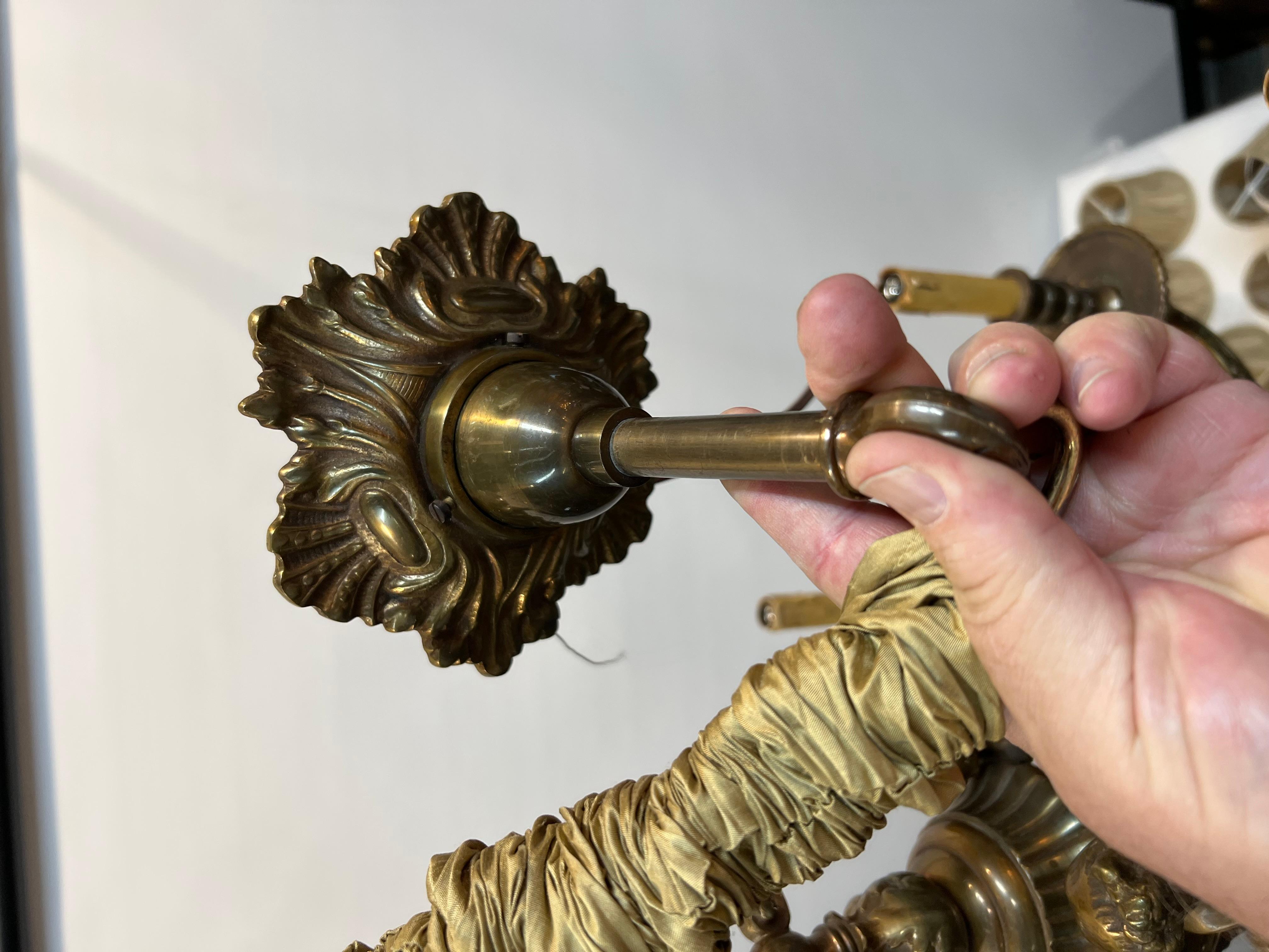 Early 20th Century French Bronze Chandelier For Sale 14