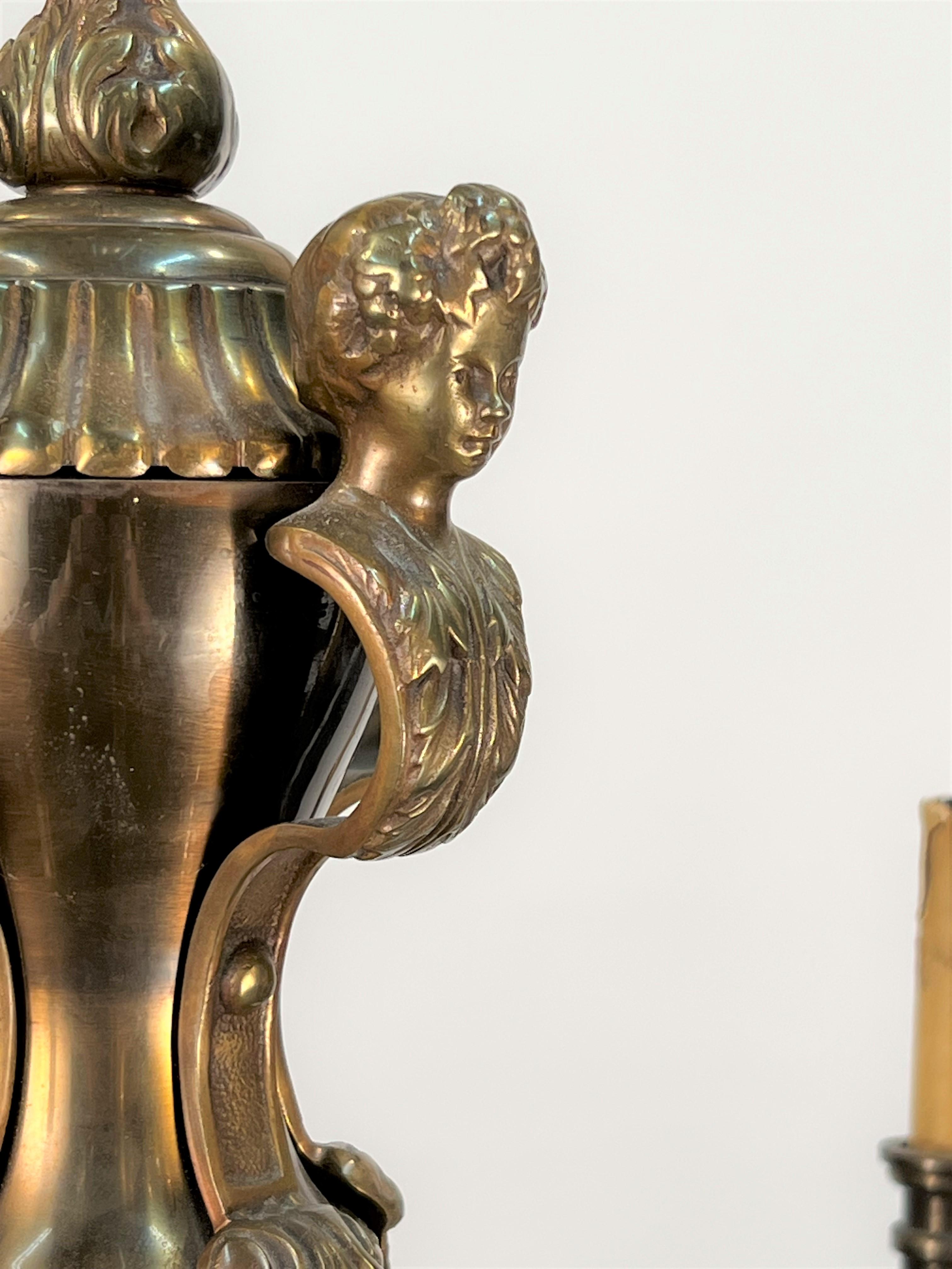 Französischer Bronze-Kronleuchter des frühen 20. Jahrhunderts im Zustand „Gut“ im Angebot in Denver, CO