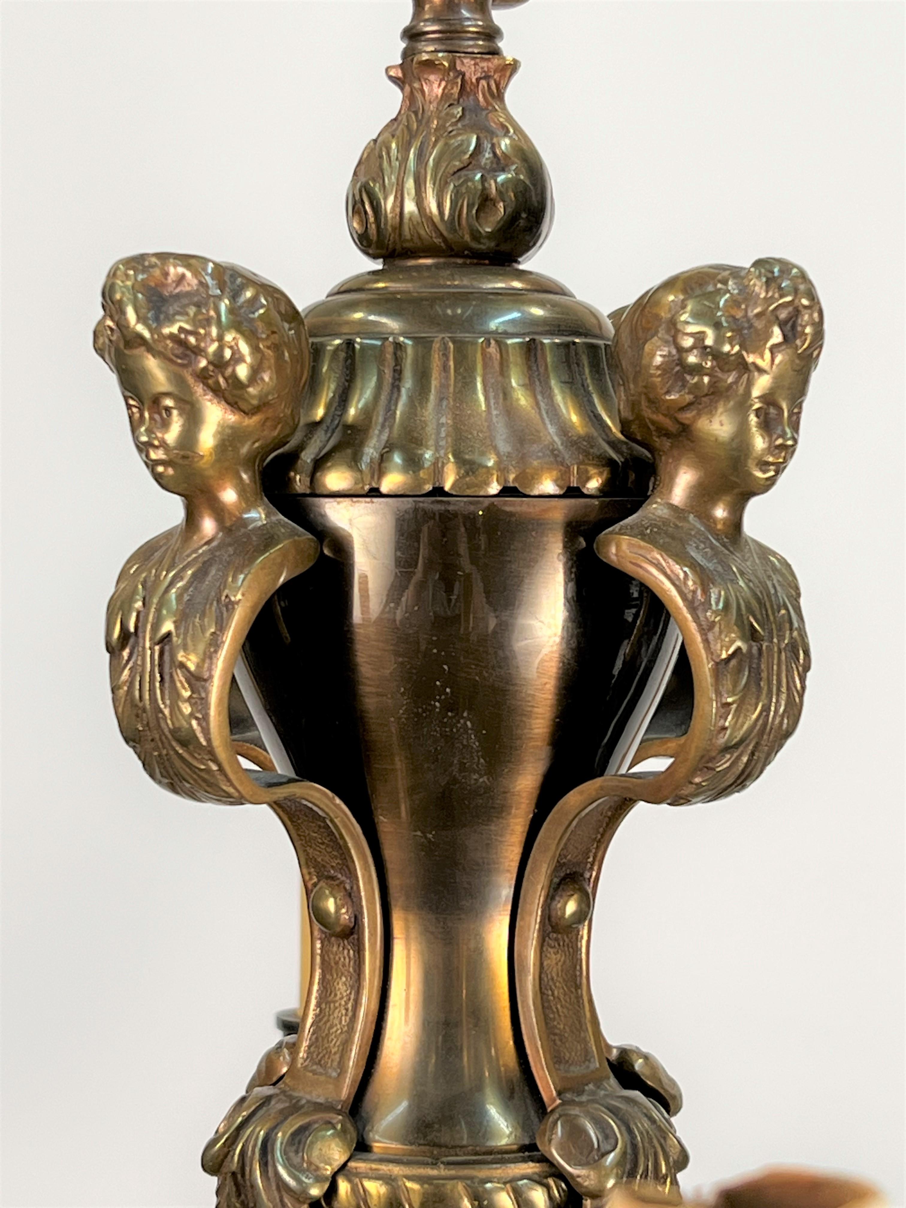 Französischer Bronze-Kronleuchter des frühen 20. Jahrhunderts im Angebot 1