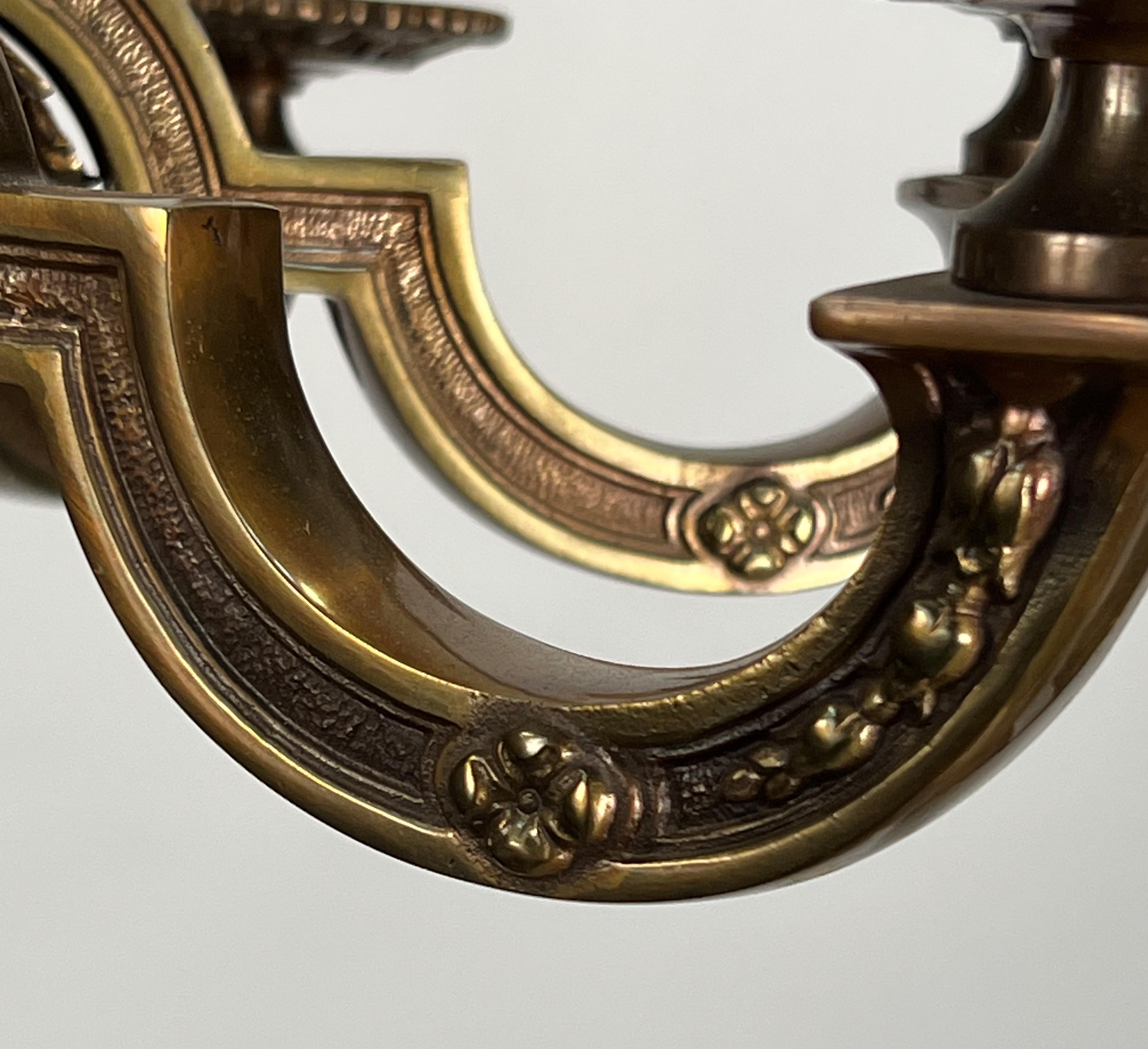Französischer Bronze-Kronleuchter des frühen 20. Jahrhunderts im Angebot 4