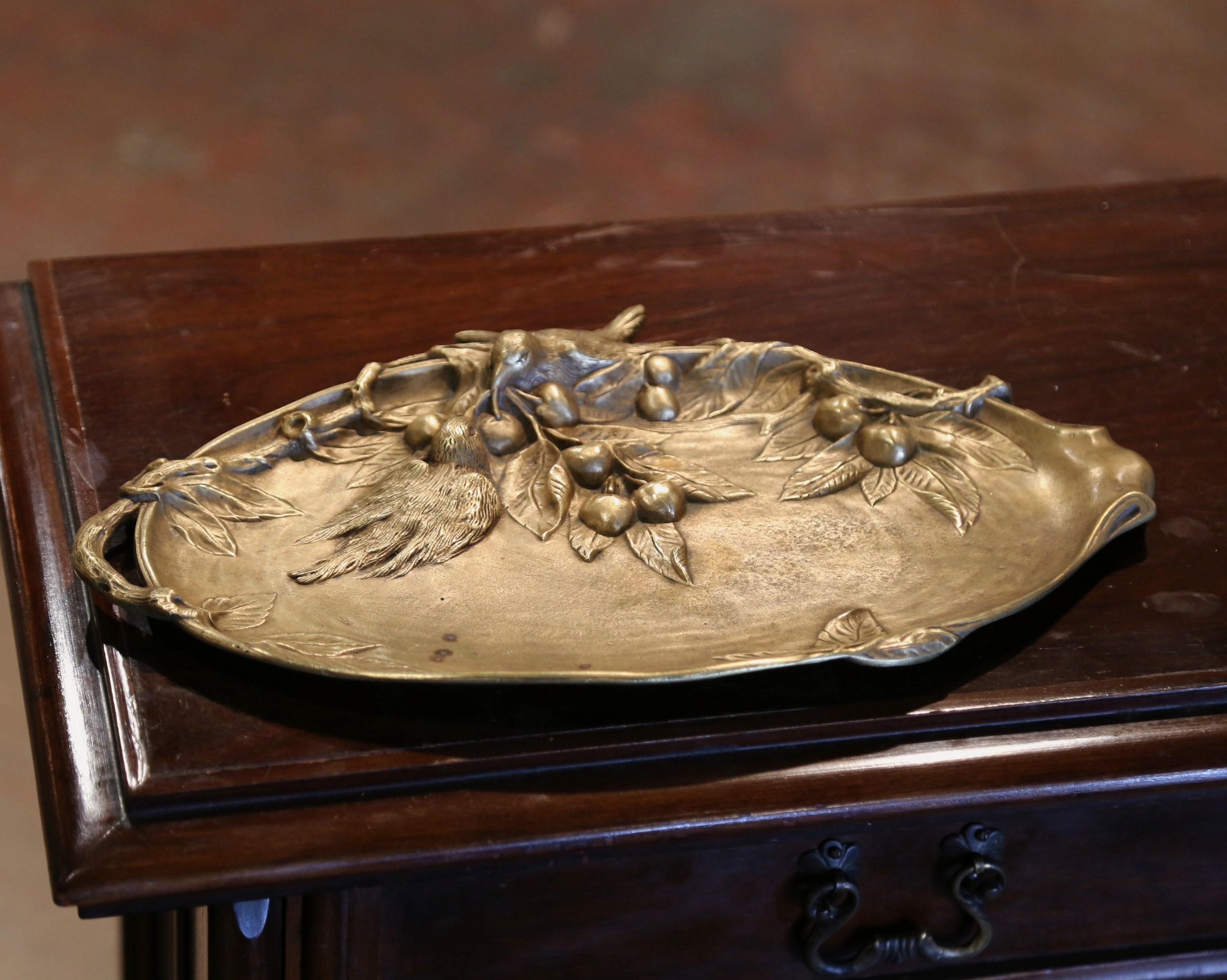 Art Nouveau Early 20th Century French Bronze Decorative Vide-Poche Dish with Love Birds