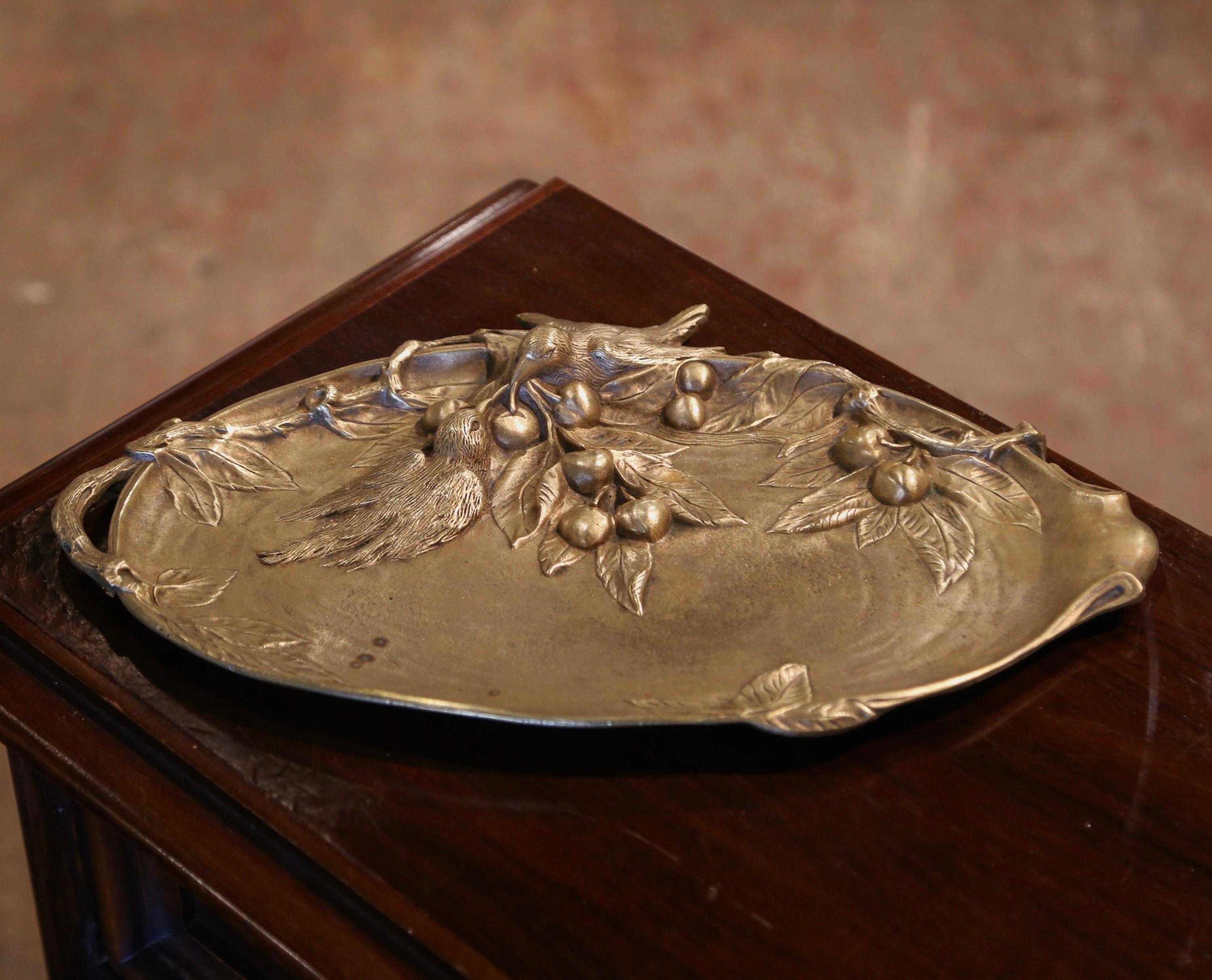 Early 20th Century French Bronze Decorative Vide-Poche Dish with Love Birds In Excellent Condition In Dallas, TX