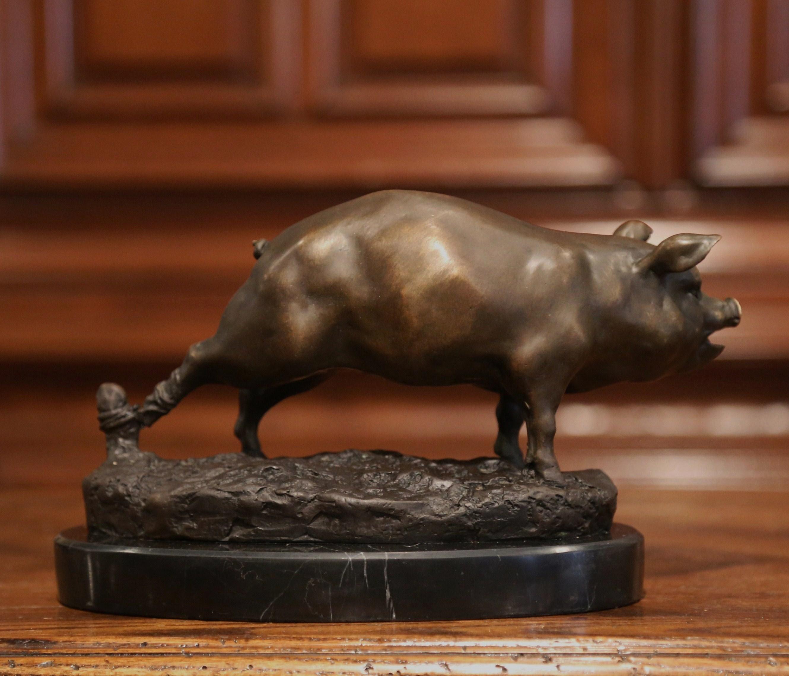 Early 20th Century French Bronze Pig Sculpture on Black Marble Base In Excellent Condition In Dallas, TX