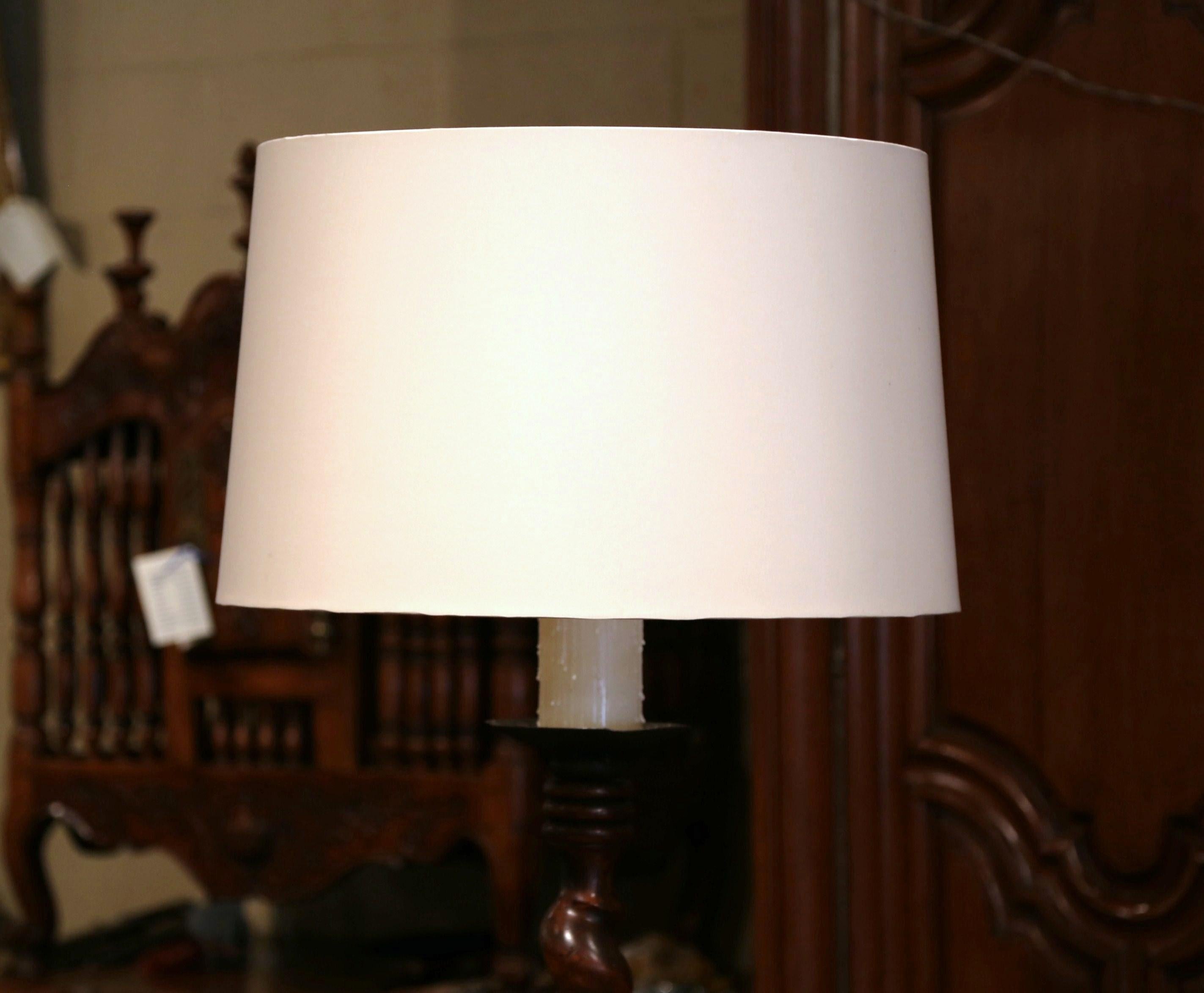 Louis XIII Early 20th Century French Carved and Barley Twist Floor Lamp with Attached Table