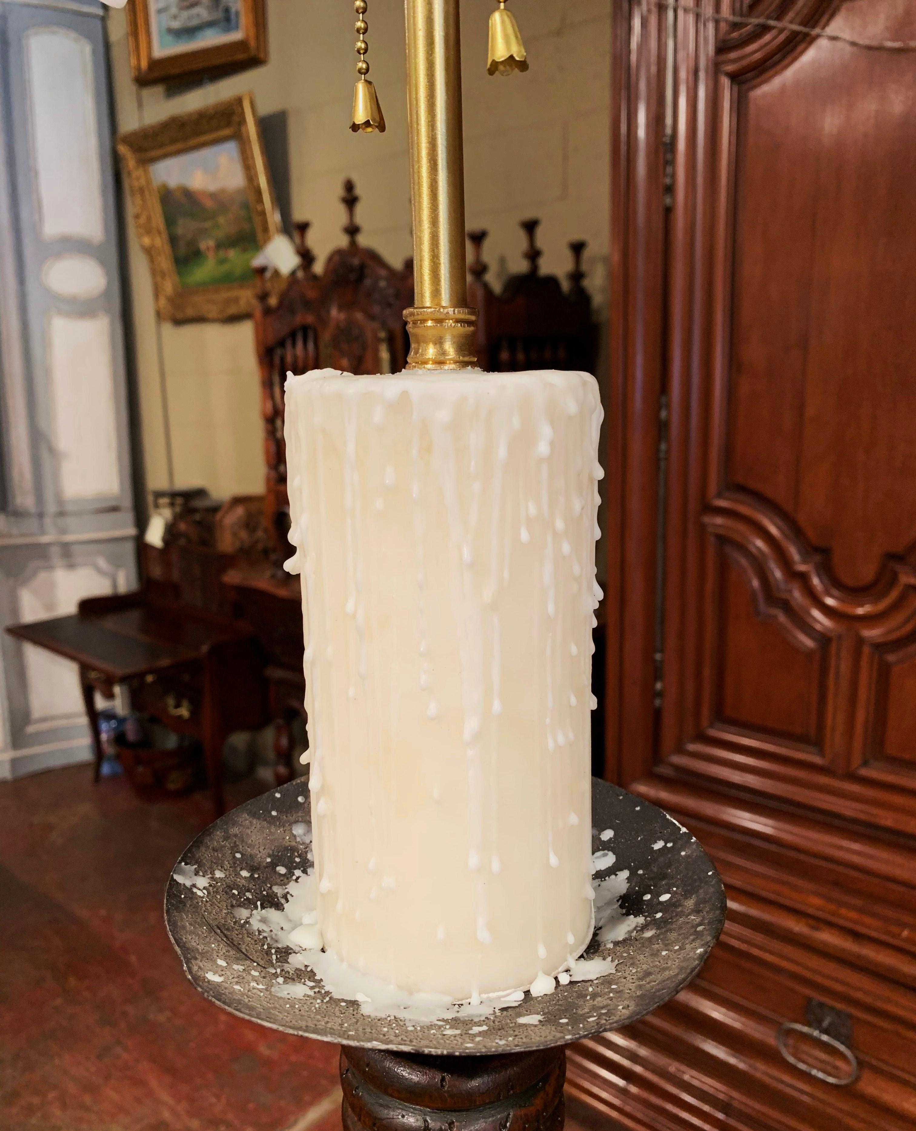 Patinated Early 20th Century French Carved and Barley Twist Floor Lamp with Attached Table