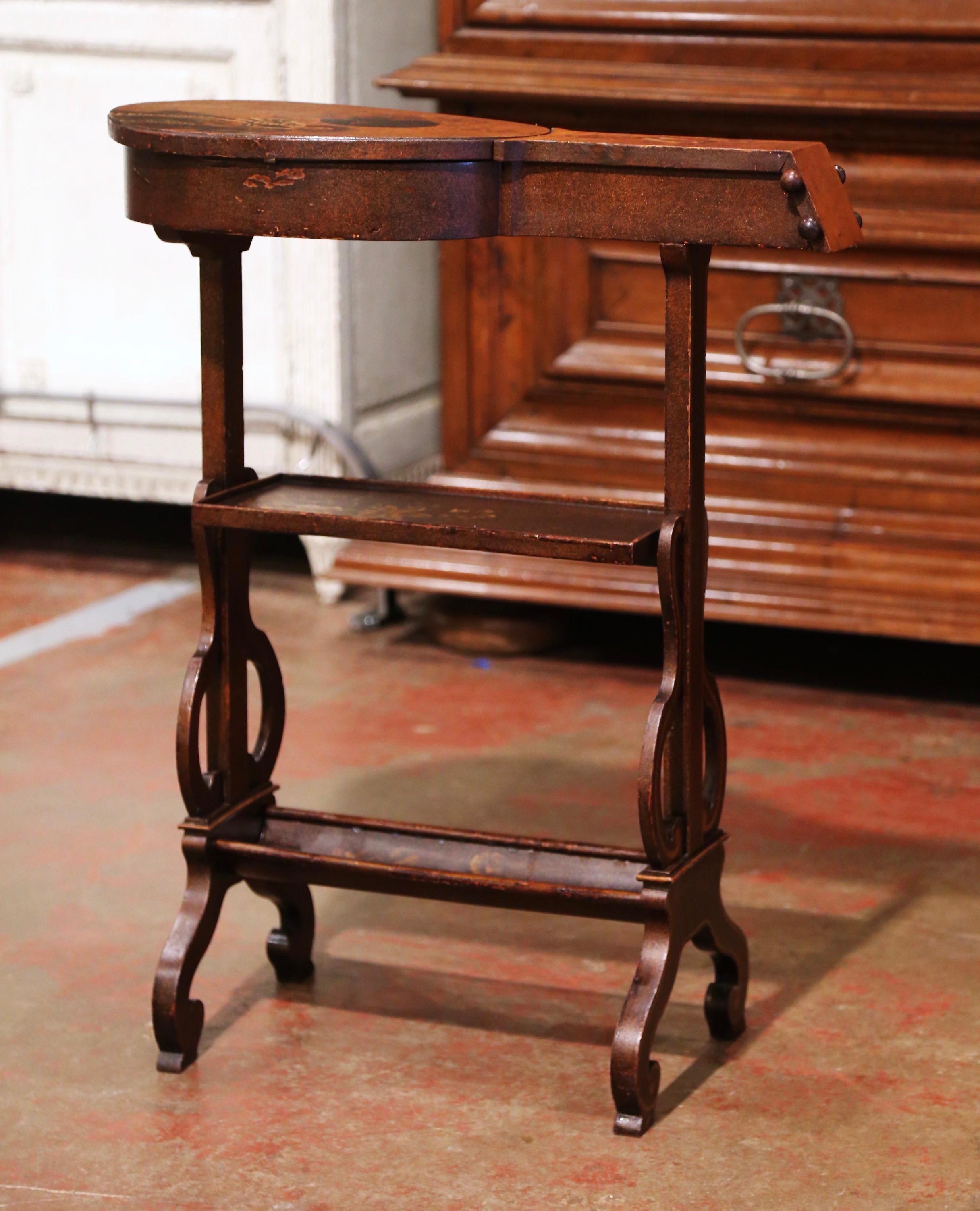 Table d'appoint Mandolin française du début du 20ème siècle sculptée et peinte  en vente 2