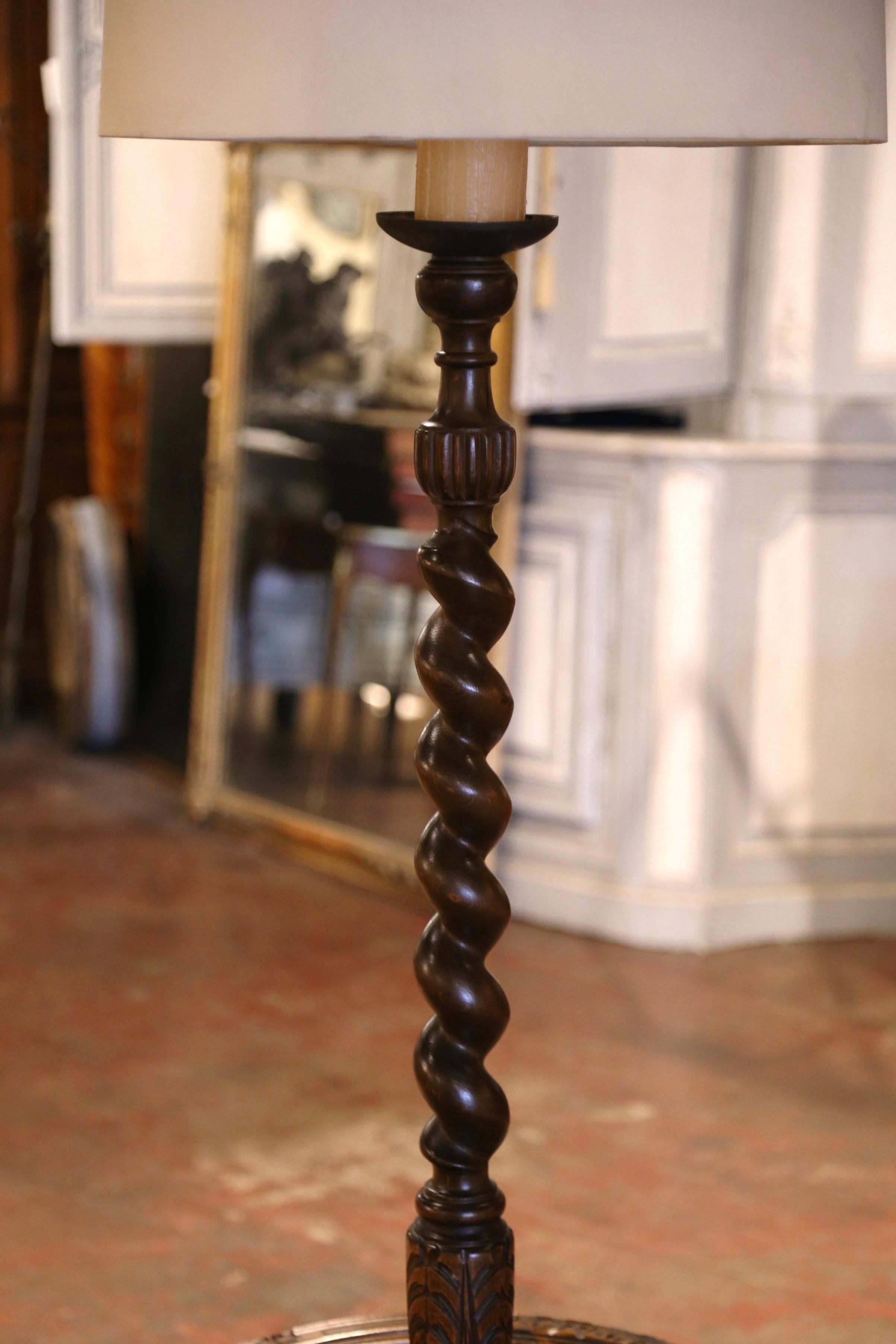 Hand-Carved Early 20th Century French Carved Barley Twist Floor Lamp with Attached Table