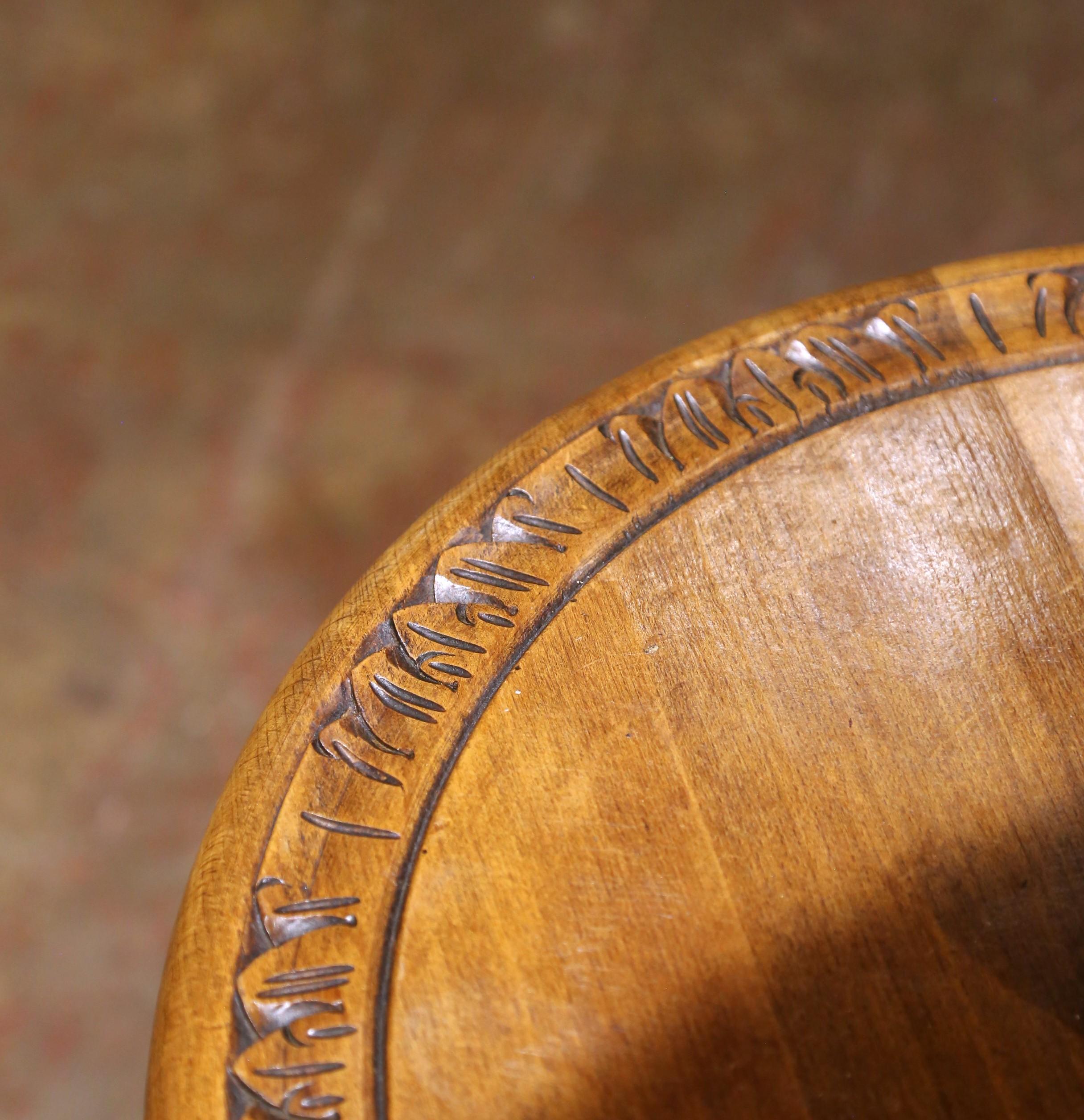 Early 20th Century French Carved Barley Twist Floor Lamp with Attached Table For Sale 3