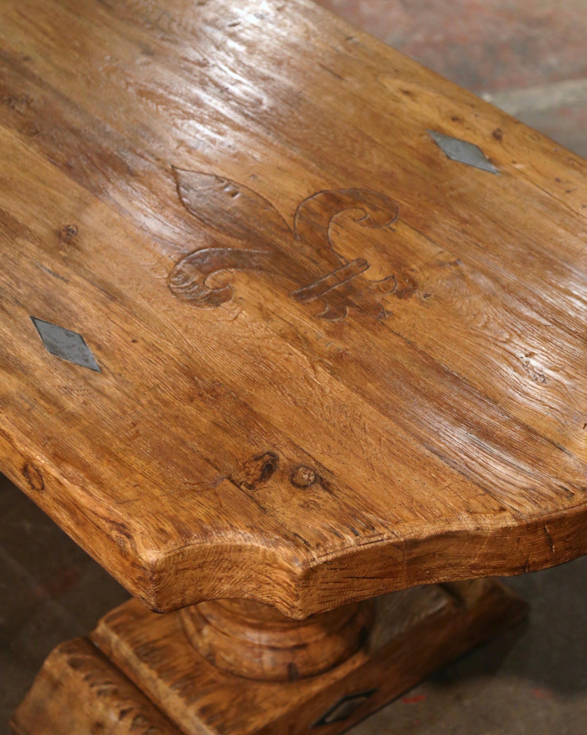 Early 20th Century French Carved Bleached Oak Farm Table with Fleur-de-Lis  For Sale 5