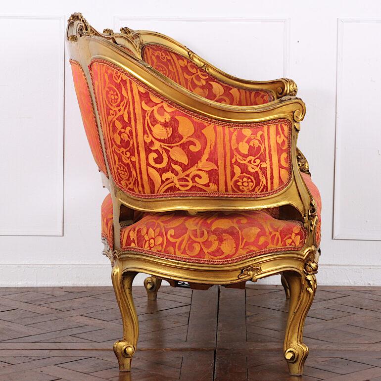 Early 20th Century French Carved Gilt Louis XV Settee Salon Suite In Good Condition In Vancouver, British Columbia