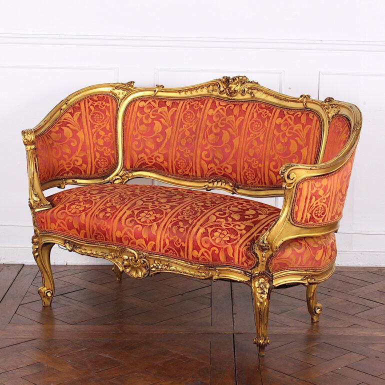 Early 20th Century French Carved Gilt Louis XV Settee Salon Suite 2