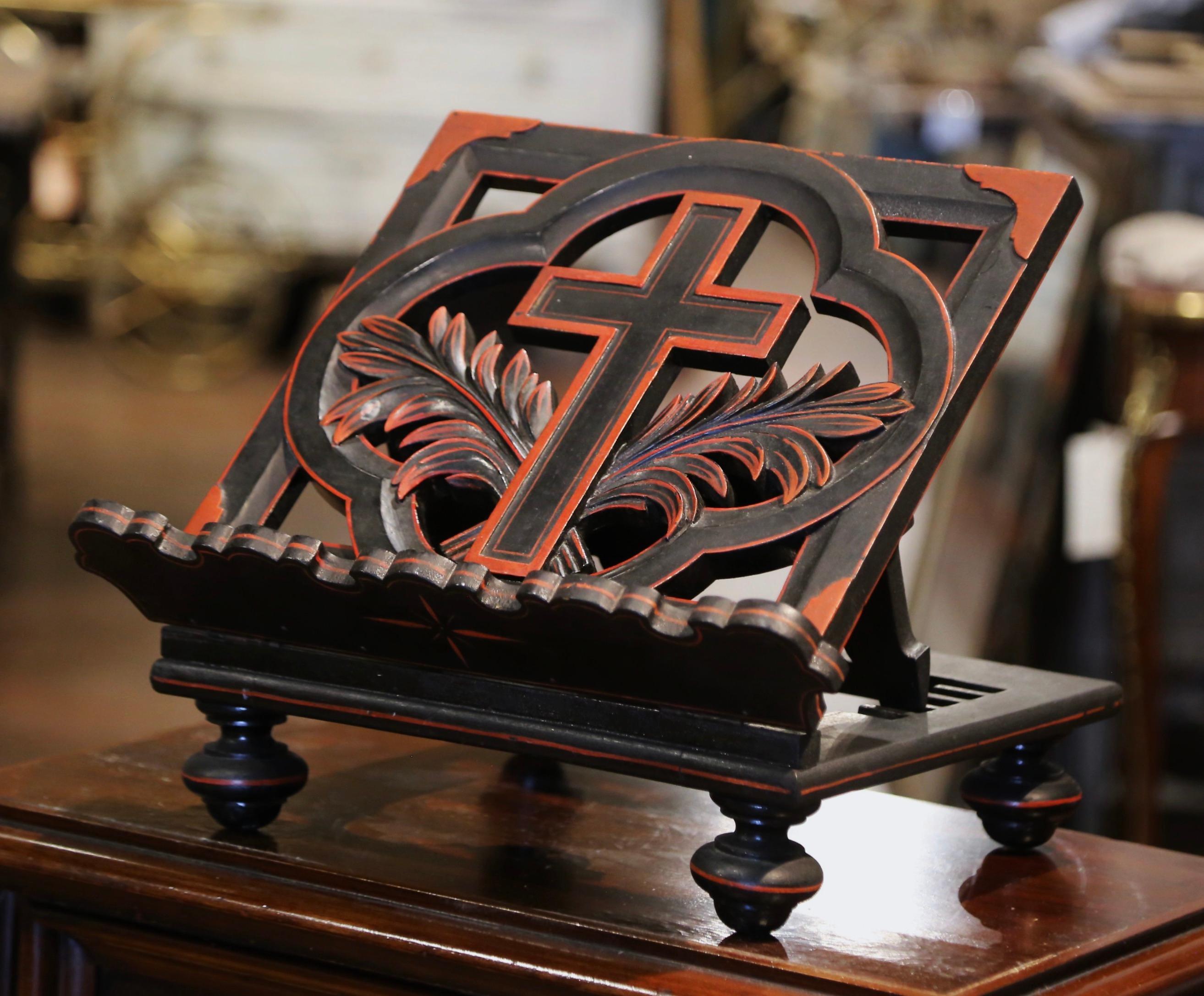 Early 20th Century French Carved Mahogany Folding Bible Book Stand For Sale 1