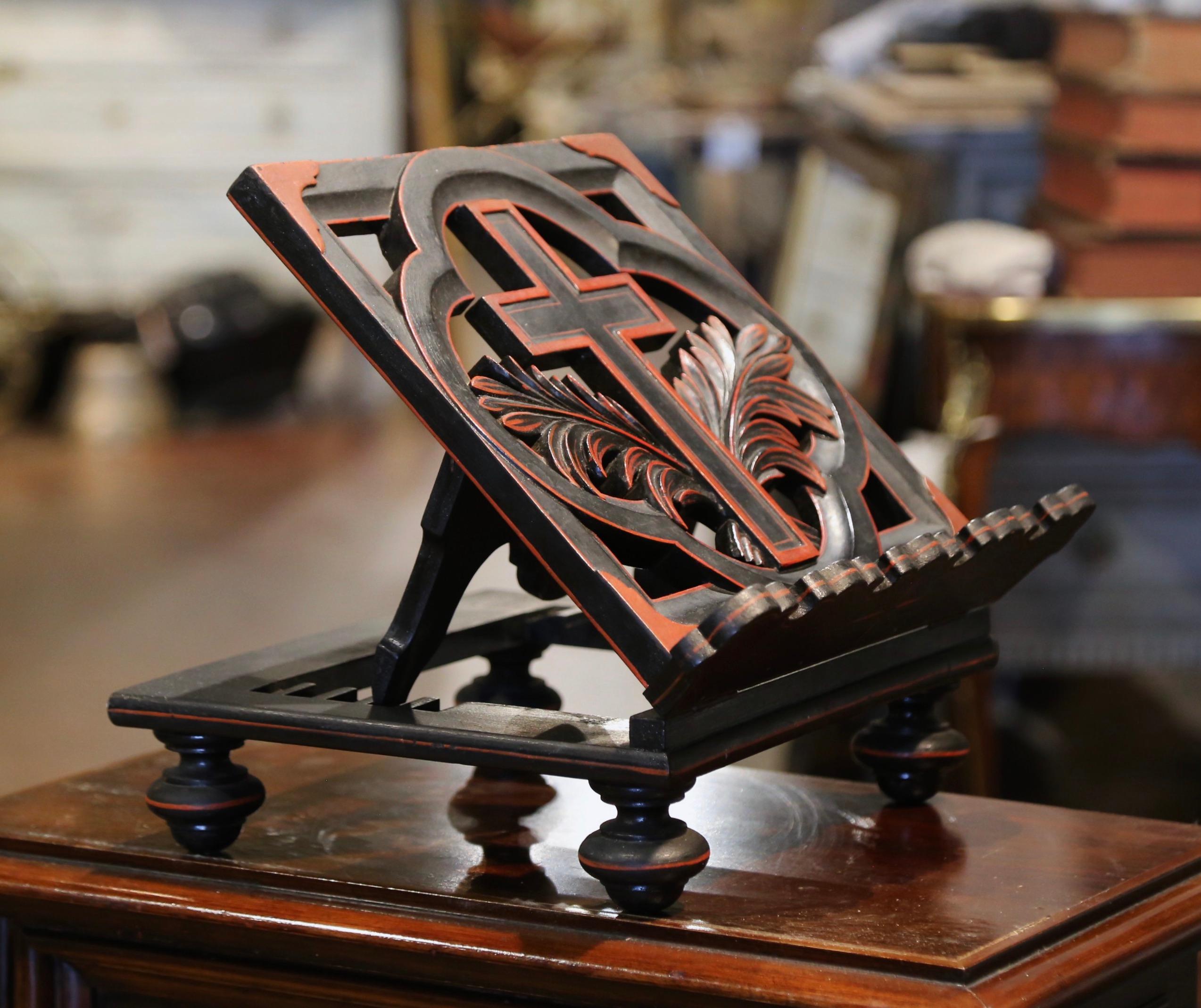 Early 20th Century French Carved Mahogany Folding Bible Book Stand For Sale 2