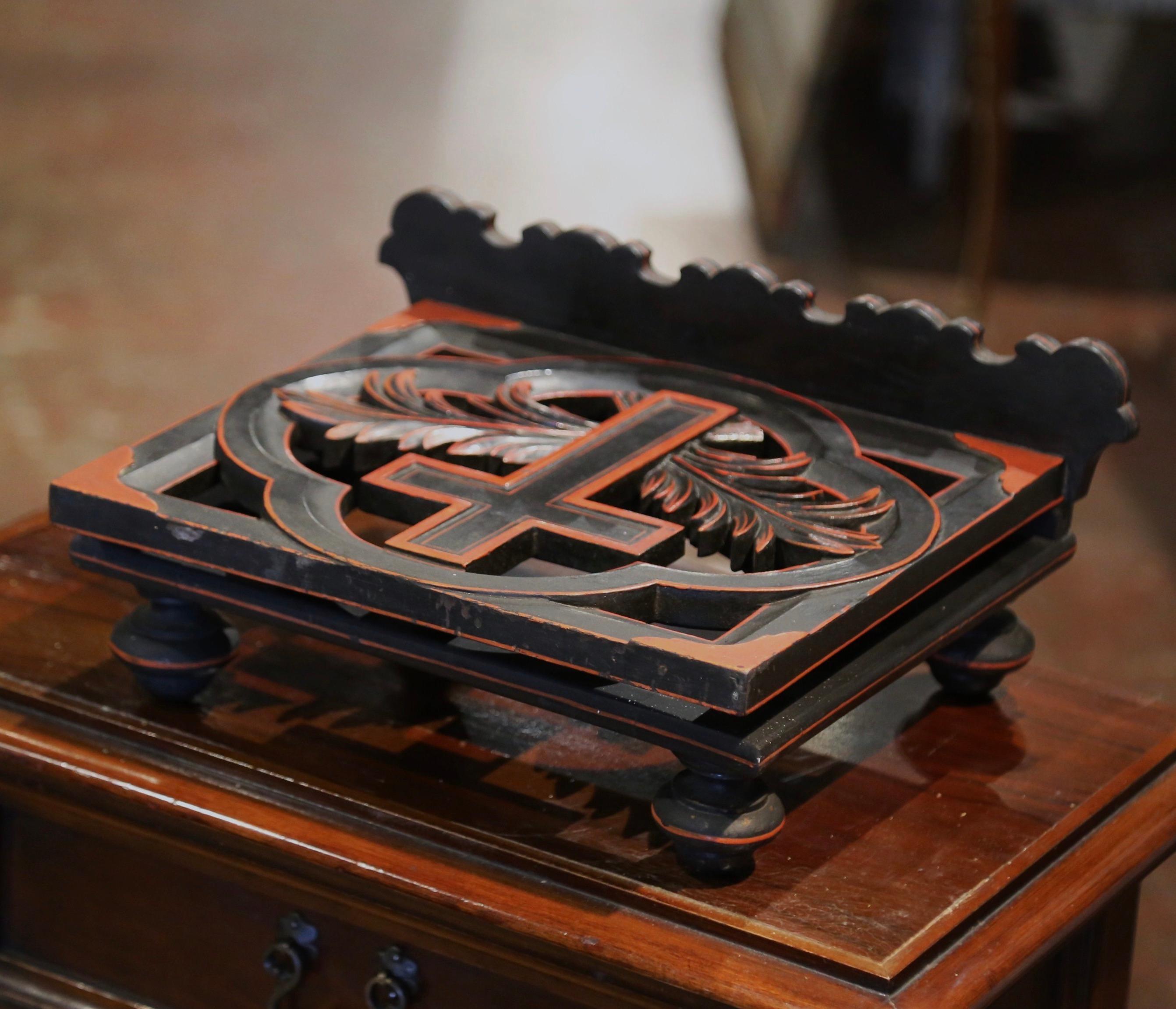 Early 20th Century French Carved Mahogany Folding Bible Book Stand For Sale 4