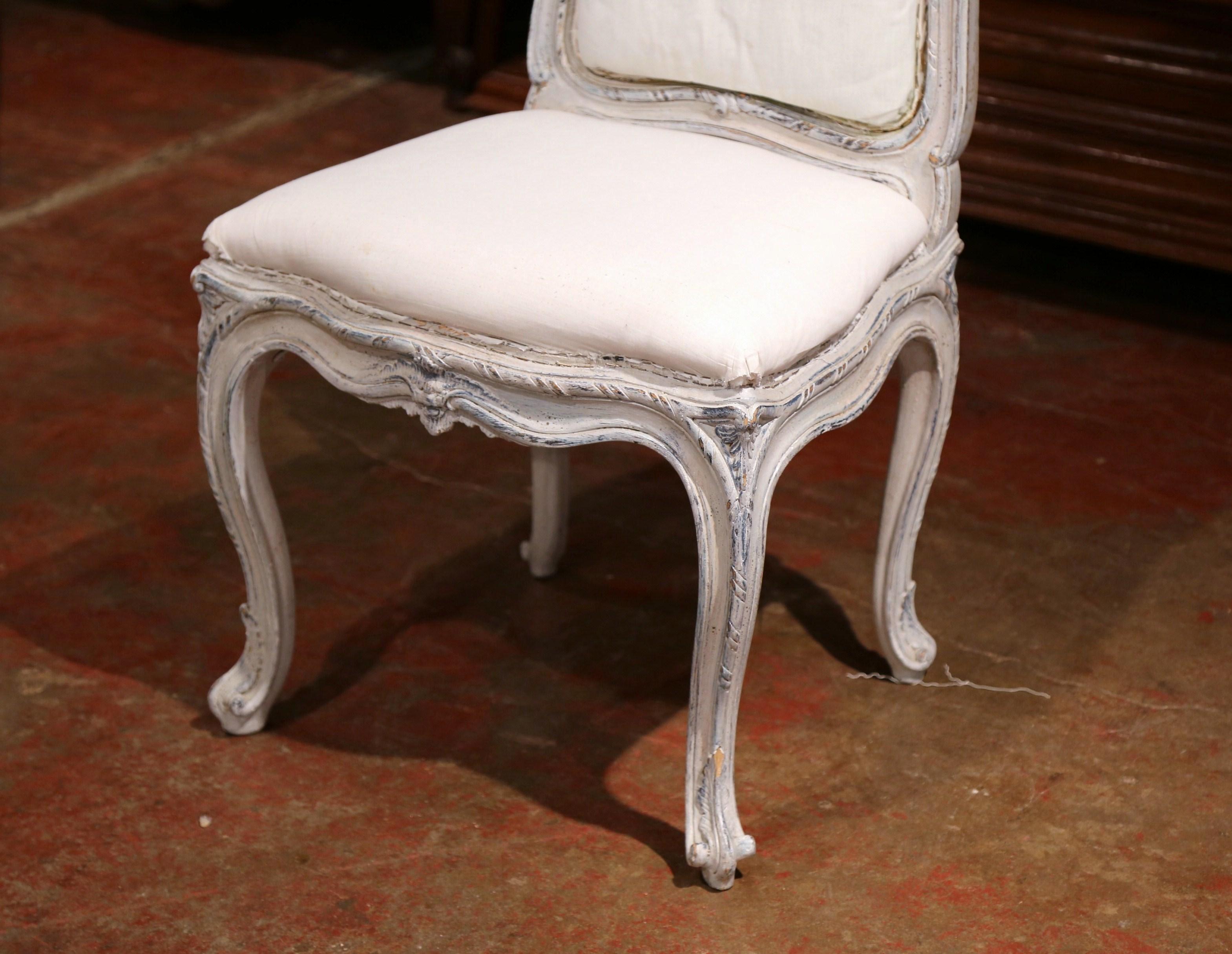 Early 20th Century French Carved Painted Set of Eight Louis XV Dining Chairs im Zustand „Hervorragend“ in Dallas, TX