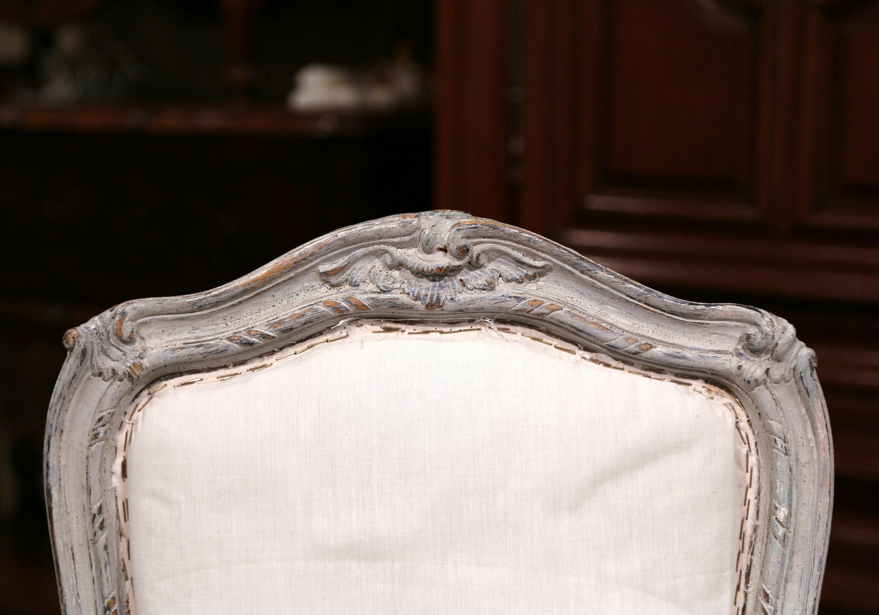 Early 20th Century French Carved Painted Set of Eight Louis XV Dining Chairs (20. Jahrhundert)