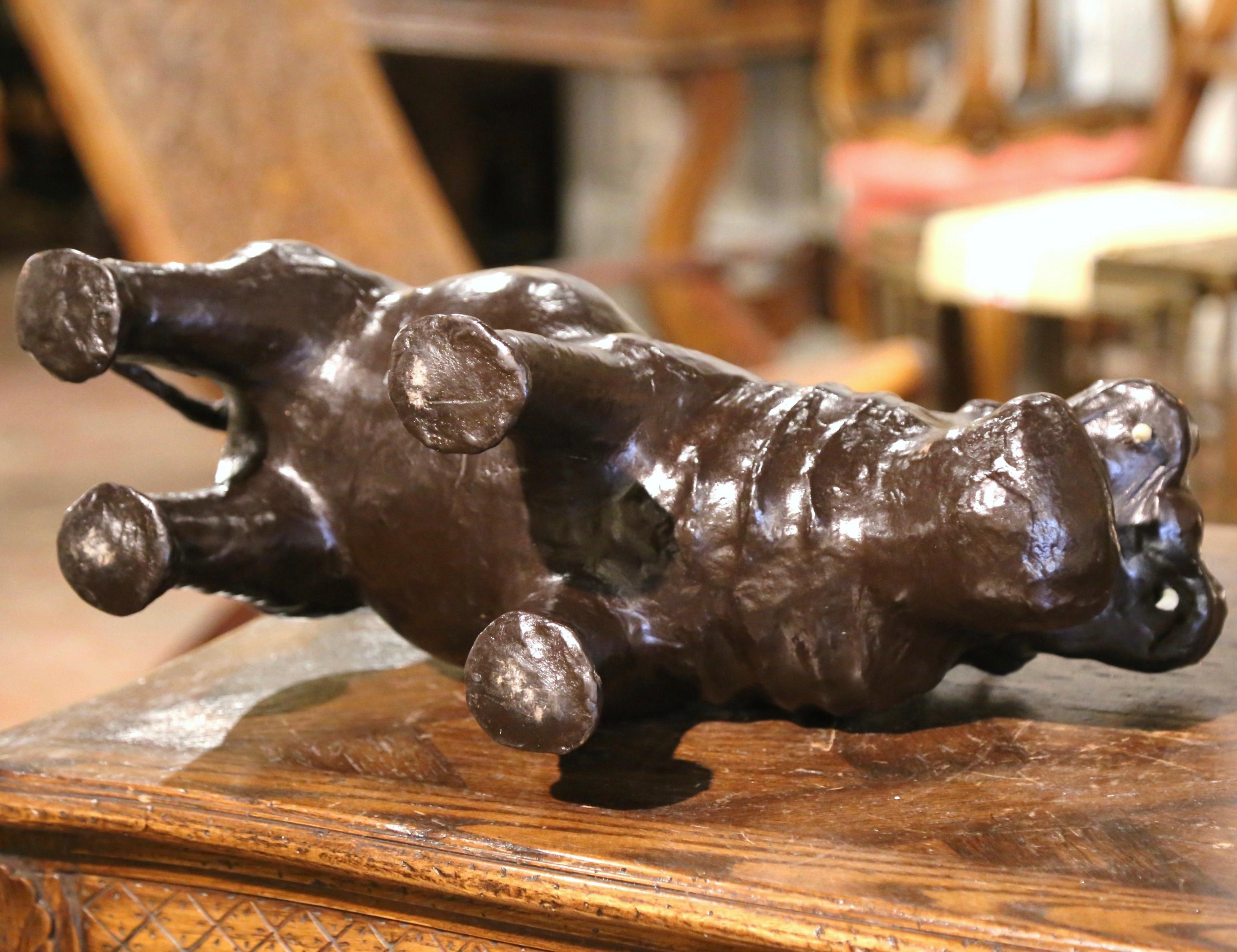 Französische geschnitzte Hippo-Skulptur aus patiniertem Leder des frühen 20. Jahrhunderts im Angebot 6