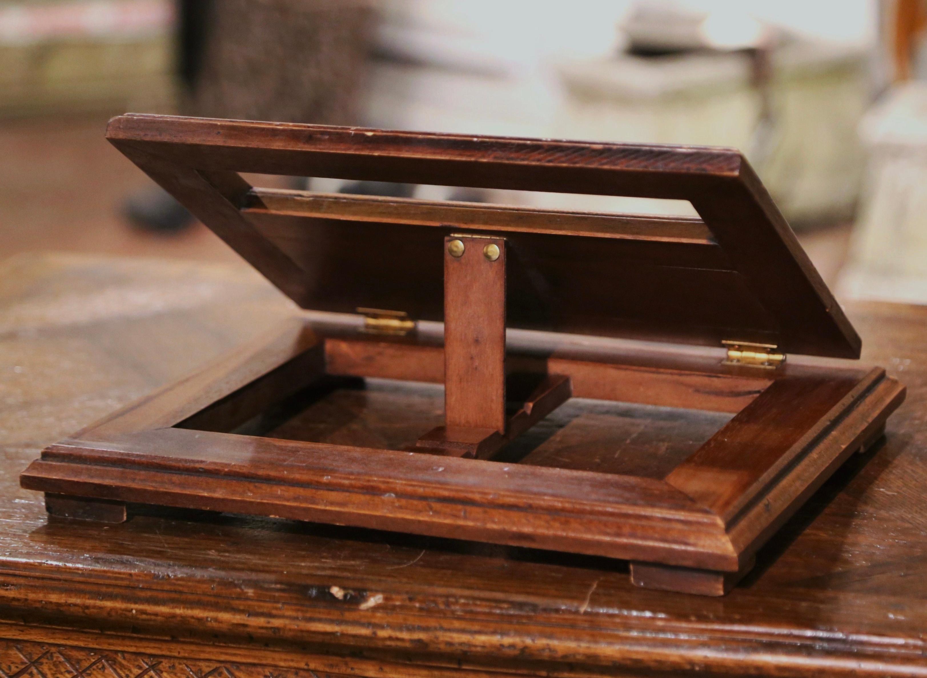 Early 20th Century French Carved Walnut Folding Table Book Stand 5