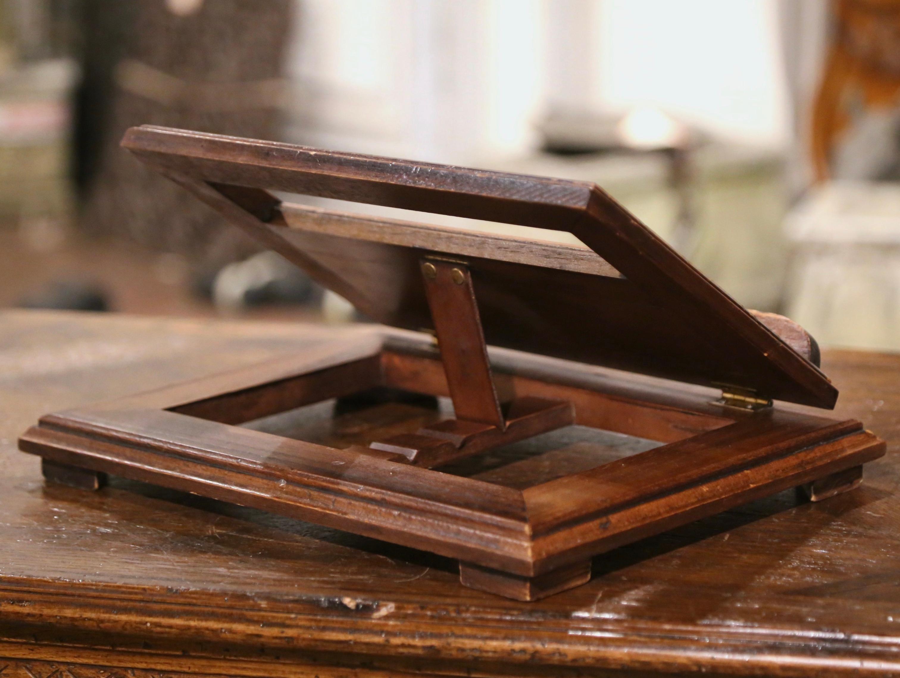 Early 20th Century French Carved Walnut Folding Table Book Stand 3