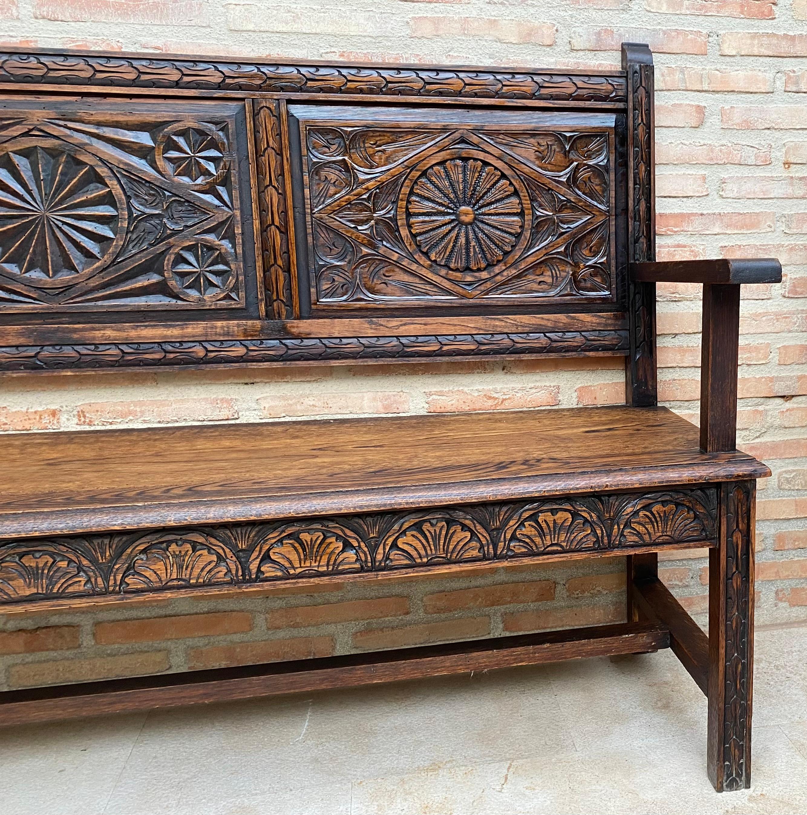 Early 20th Century French Carved Walnut Large Bench, 1920s For Sale 8